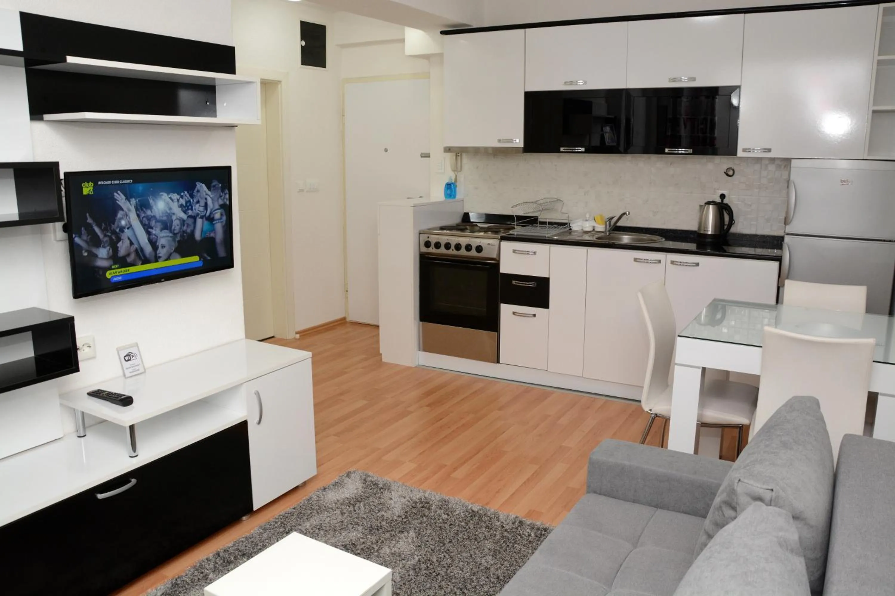 Central DeLuxe Apartments Ohrid