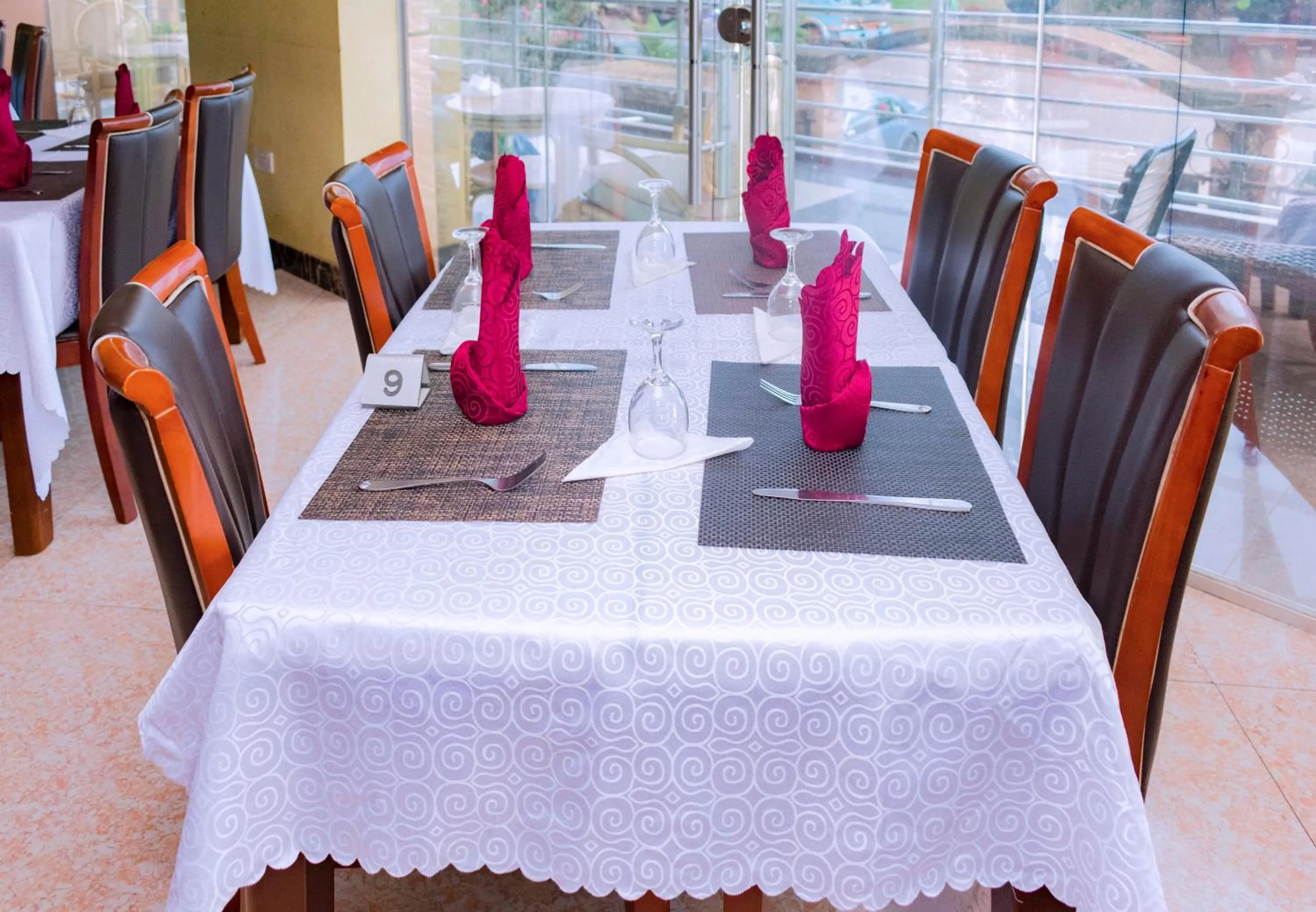 Restaurant/Places to Eat in Super Paradise Hotel