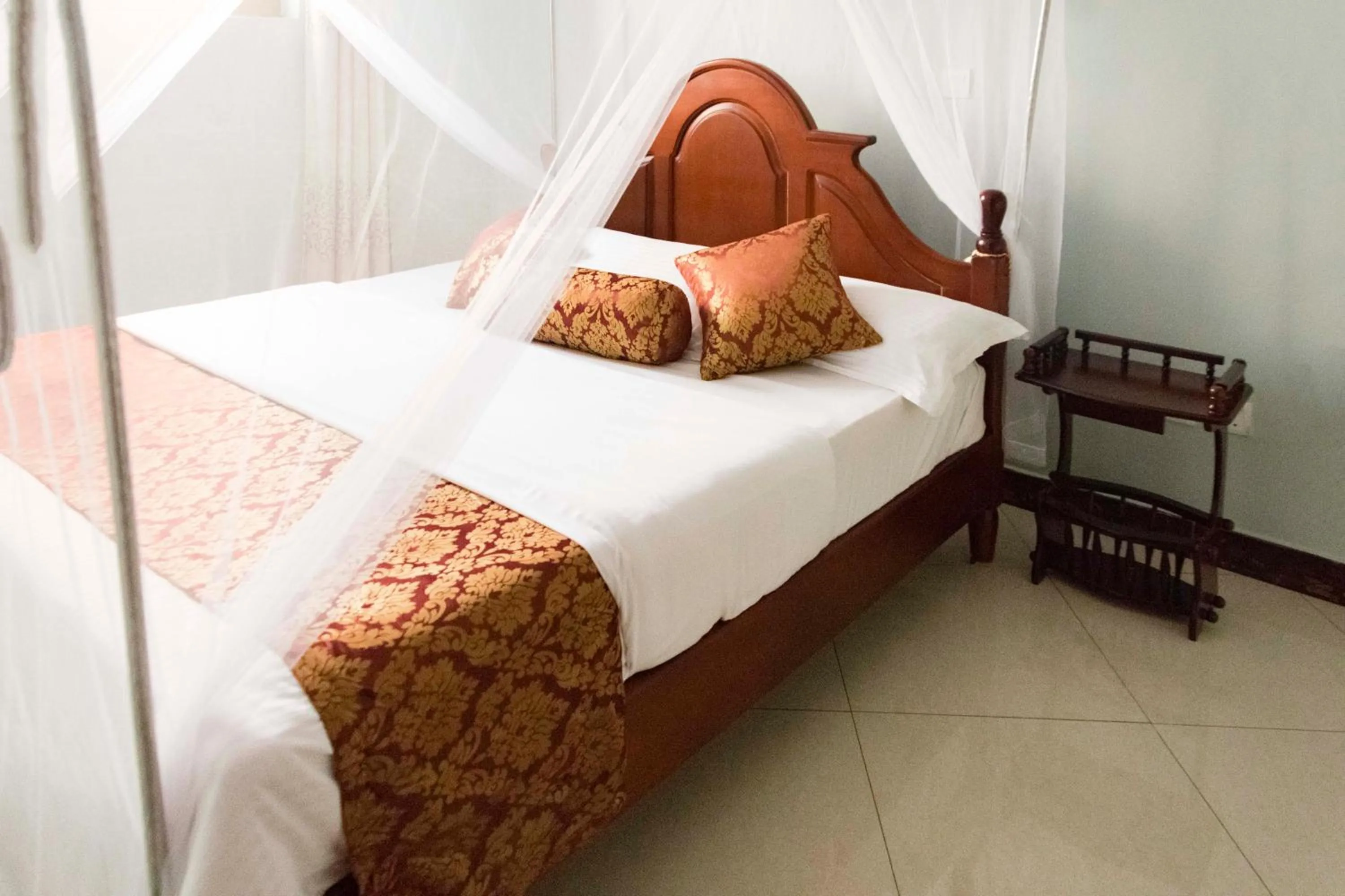 Photo of the whole room in Super Paradise Hotel