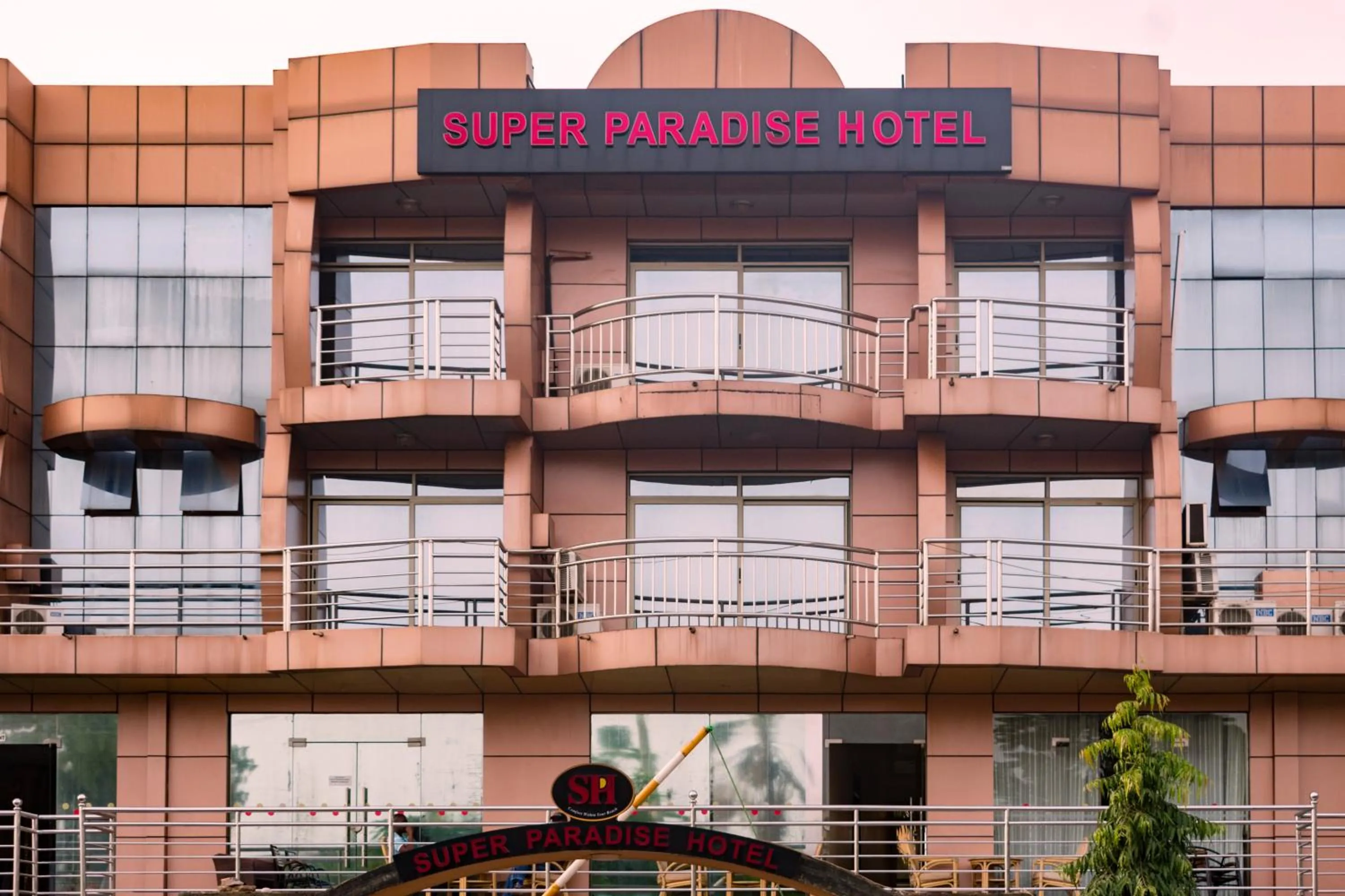 Property Building in Super Paradise Hotel