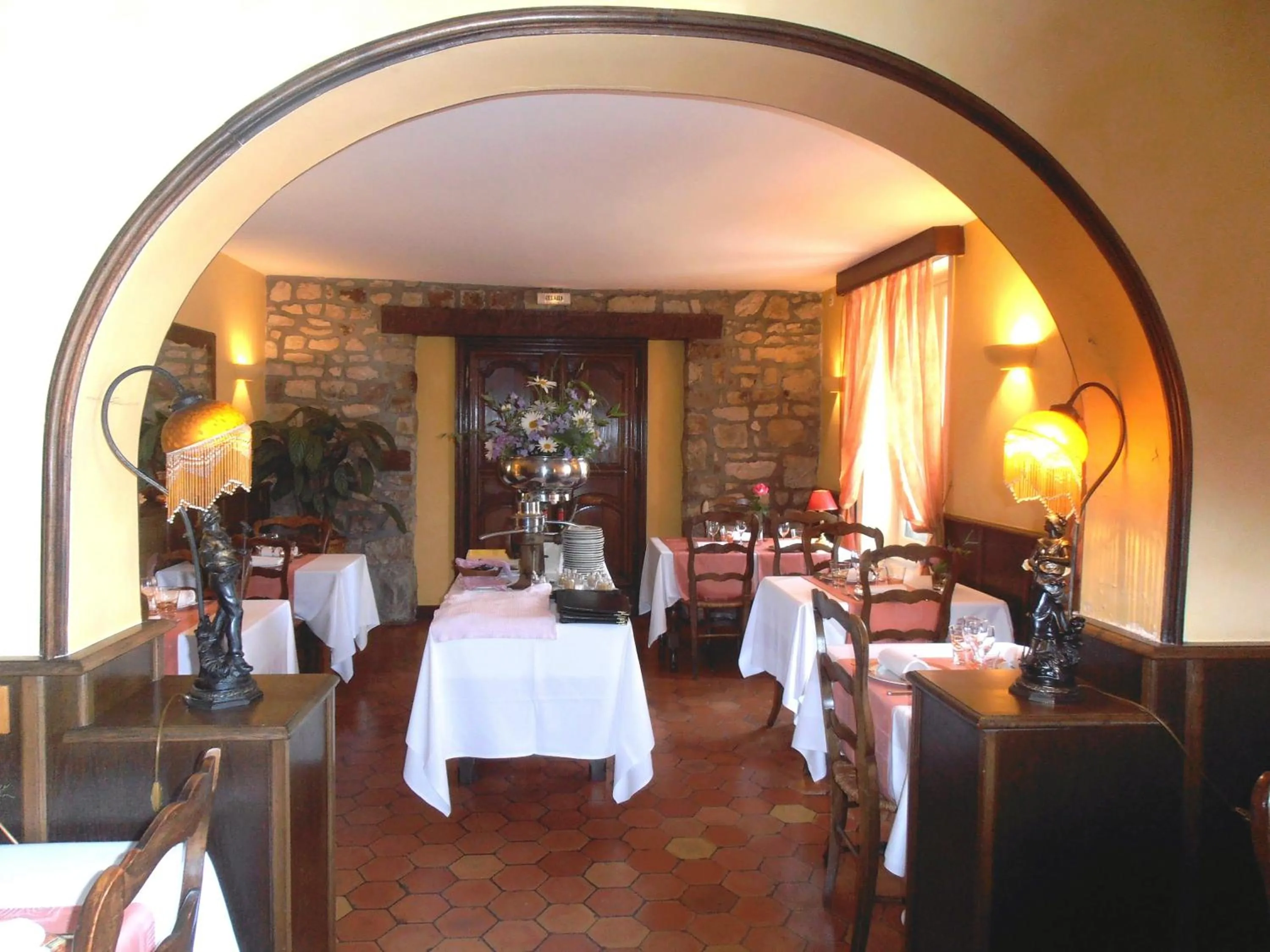 Restaurant/places to eat in Auberge d'Andaines