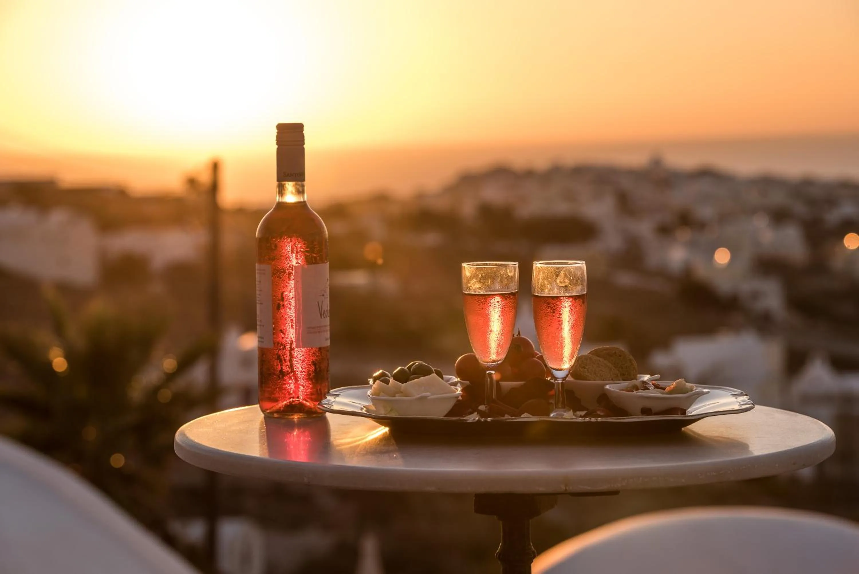 Food and drinks in Agnadi View Villa