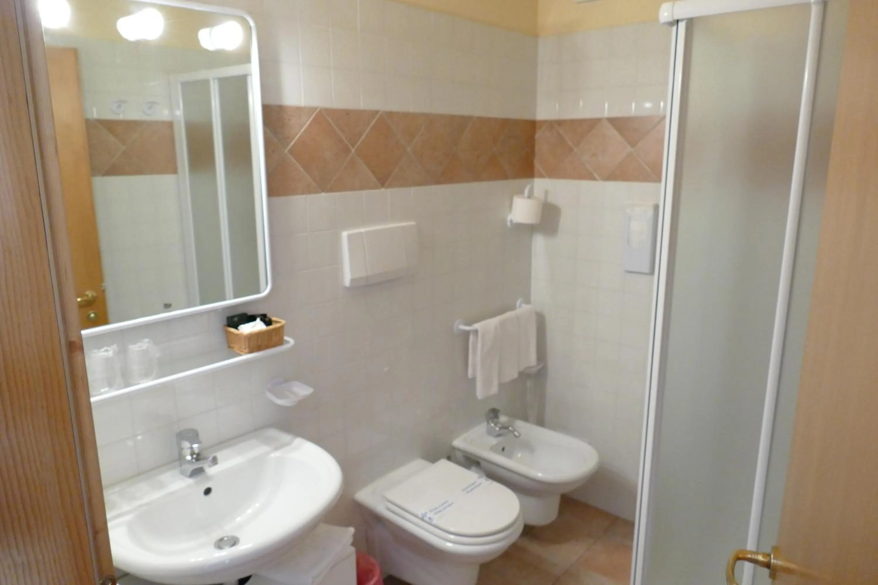 Bathroom in Hotel Garnì La Montanara
