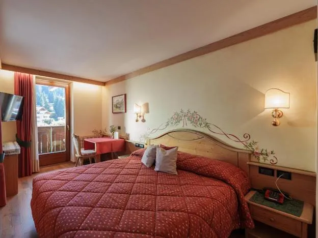 Bed in Hotel Garnì La Montanara
