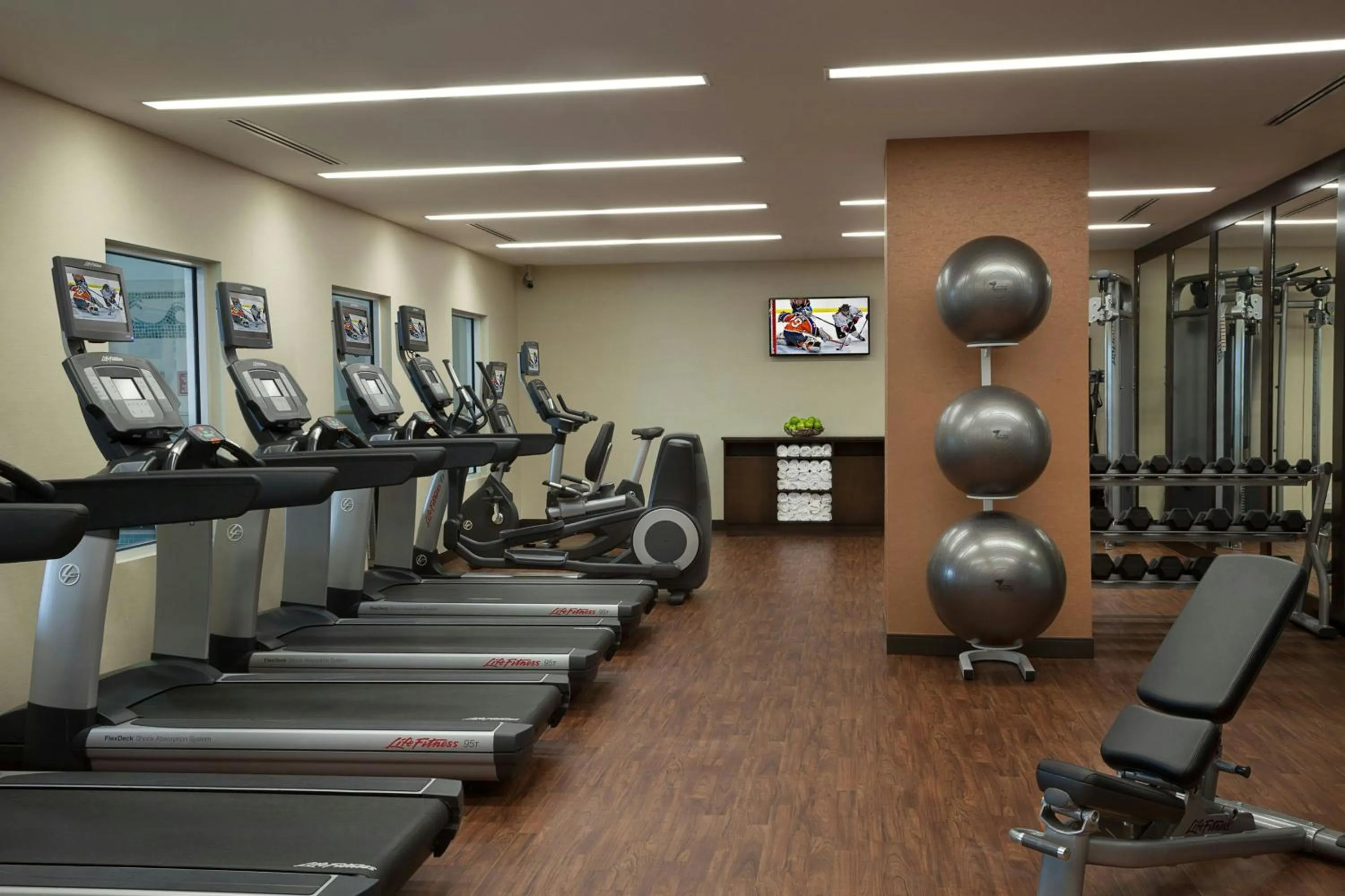 Fitness centre/facilities in Niagara Falls Marriott Fallsview Hotel & Spa
