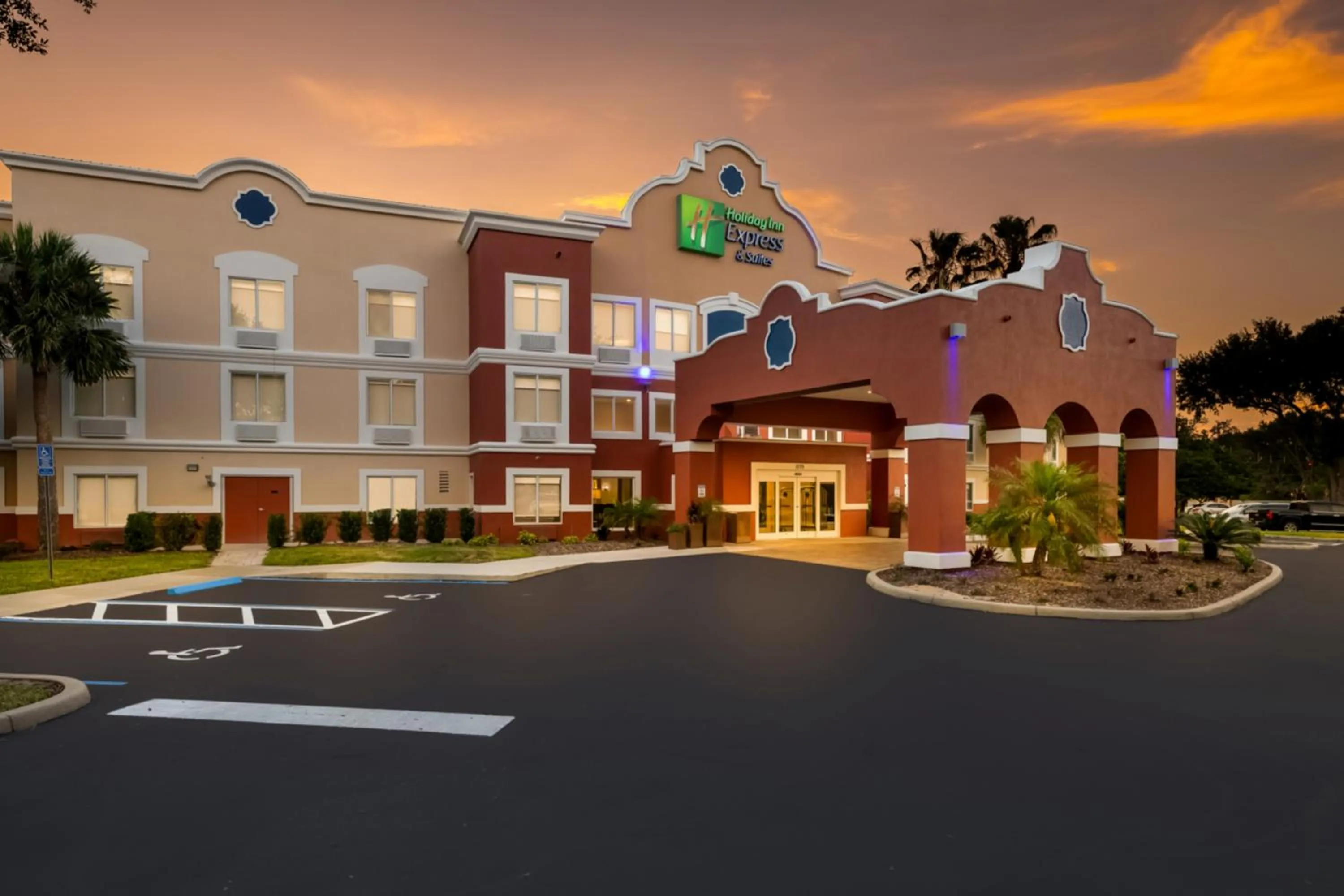 Property building in Holiday Inn Express Hotel & Suites - The Villages by IHG