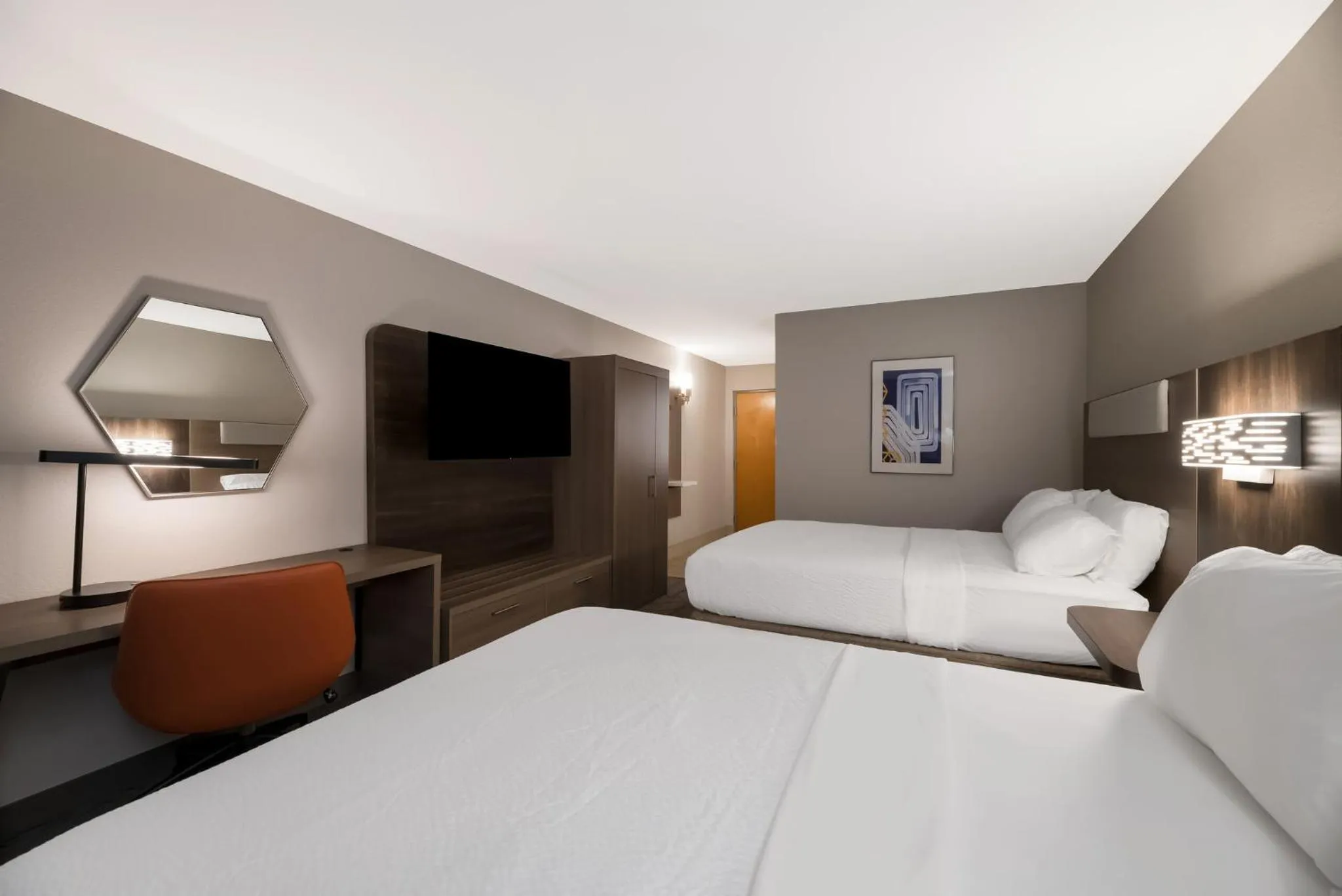 Photo of the whole room, Bed in Holiday Inn Express Hotel & Suites - The Villages by IHG