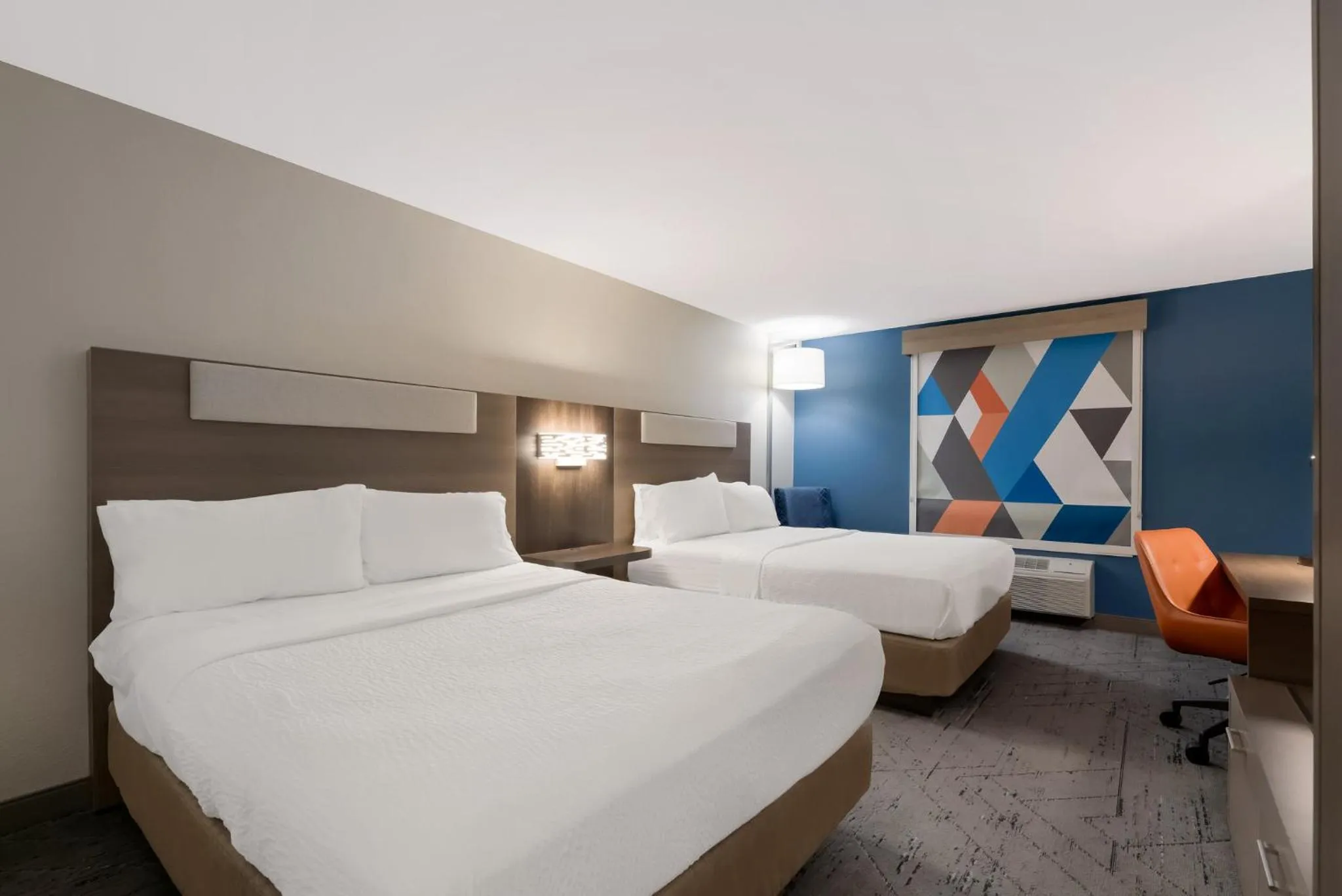 Photo of the whole room, Bed in Holiday Inn Express Hotel & Suites - The Villages by IHG