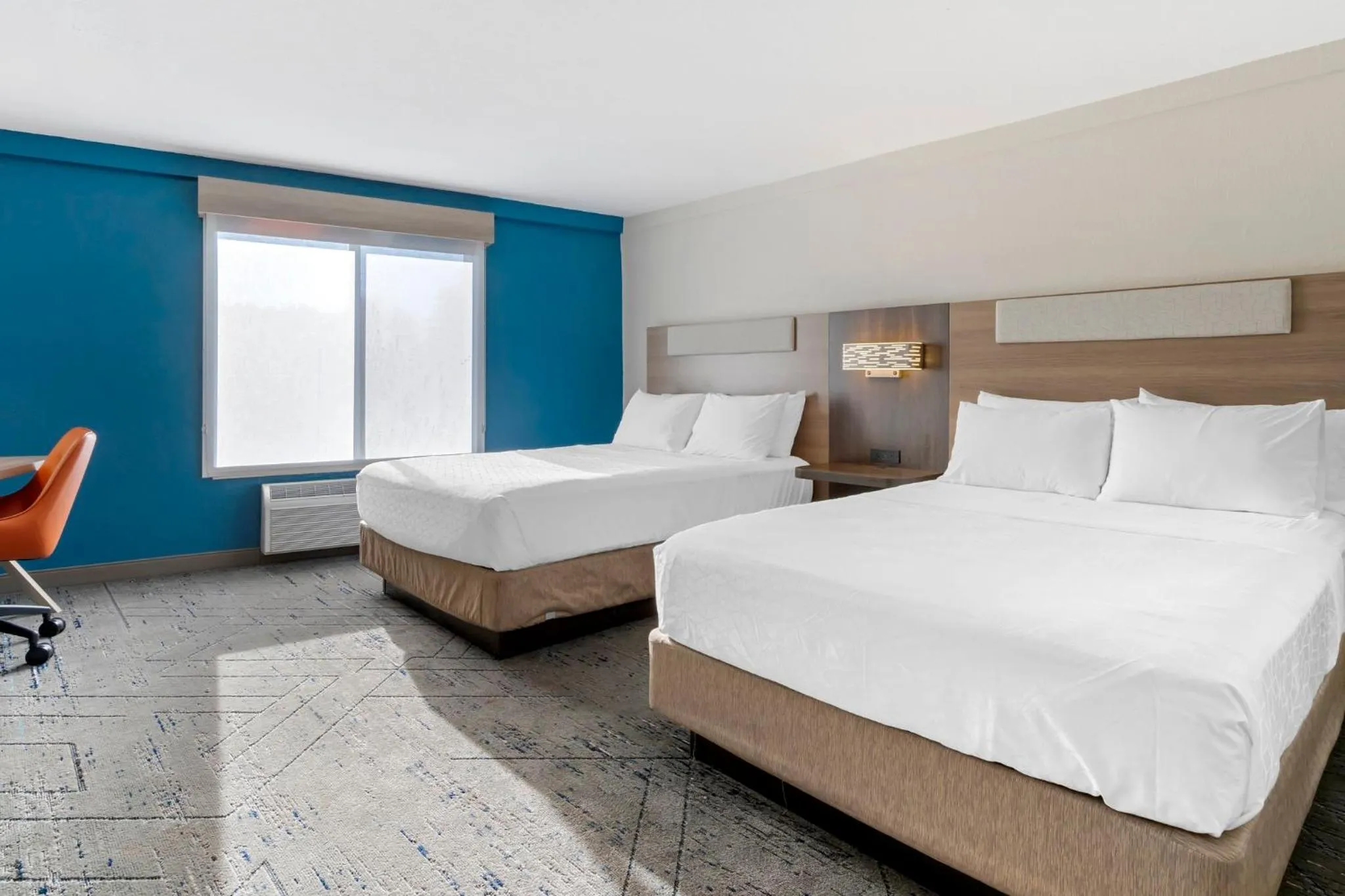 Photo of the whole room, Bed in Holiday Inn Express Hotel & Suites - The Villages by IHG