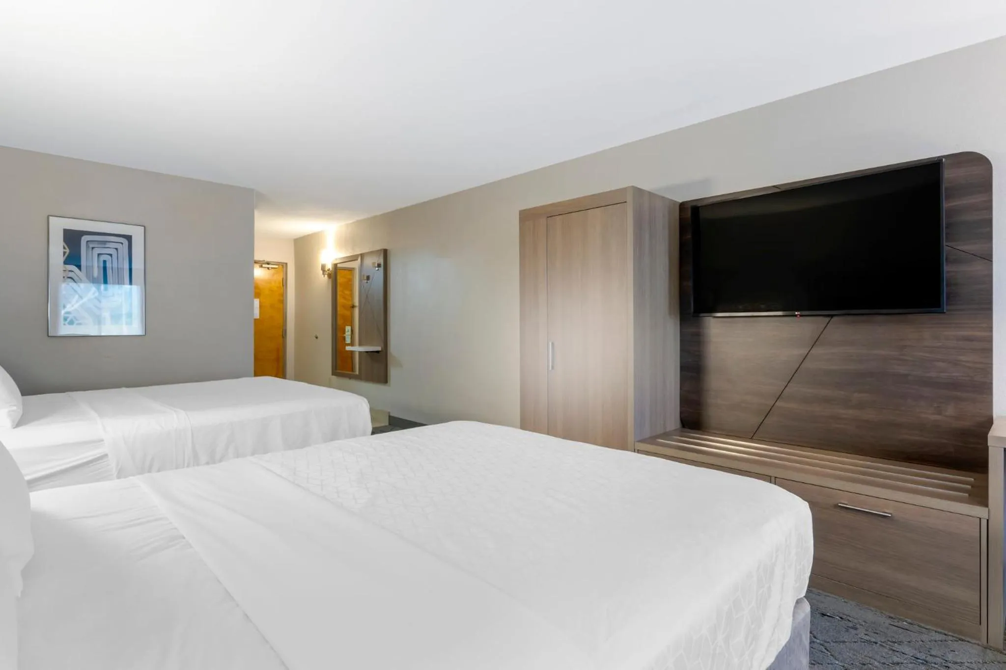 Photo of the whole room, Bed in Holiday Inn Express Hotel & Suites - The Villages by IHG