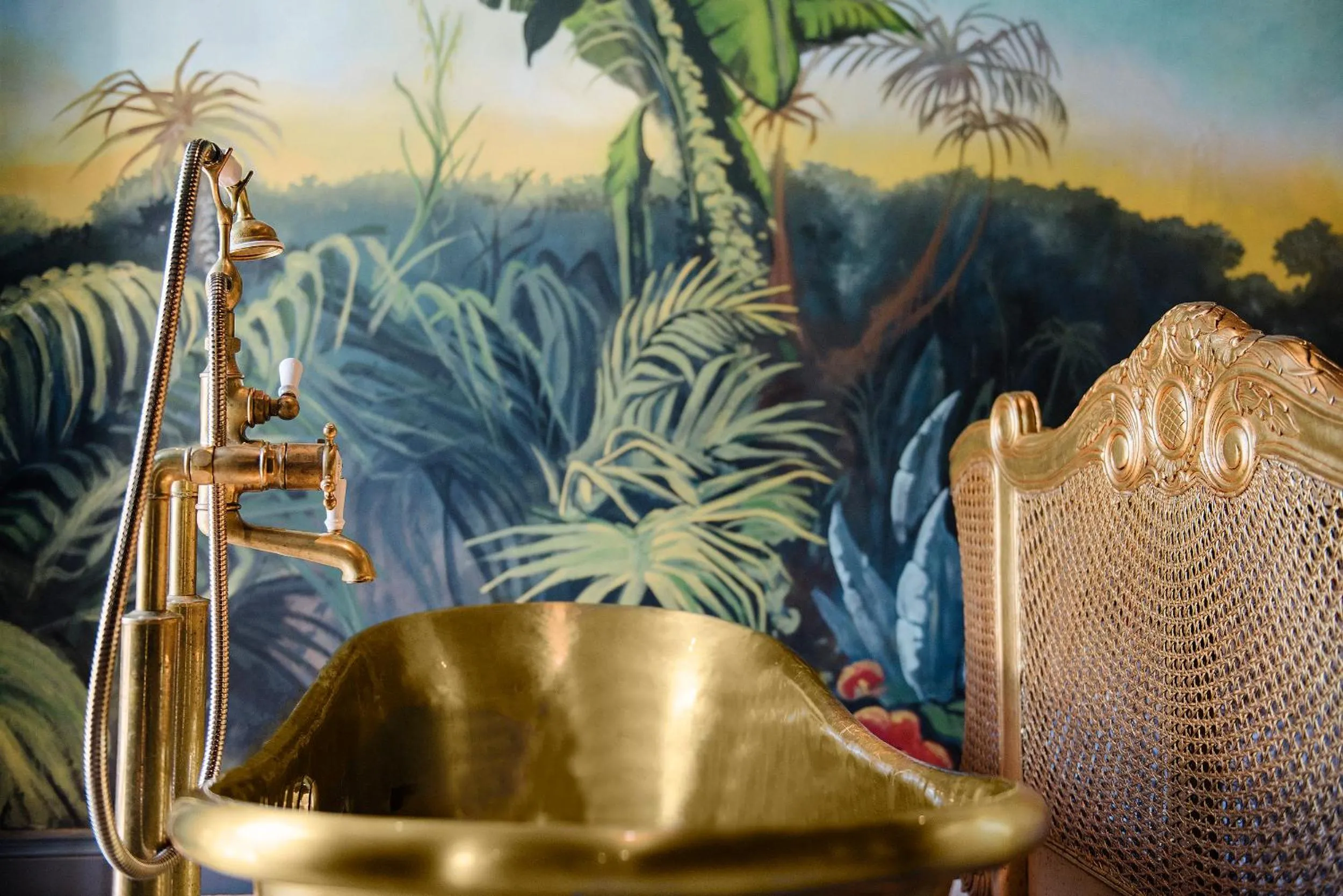 Decorative detail in Le Petit Chateau & William de Percy