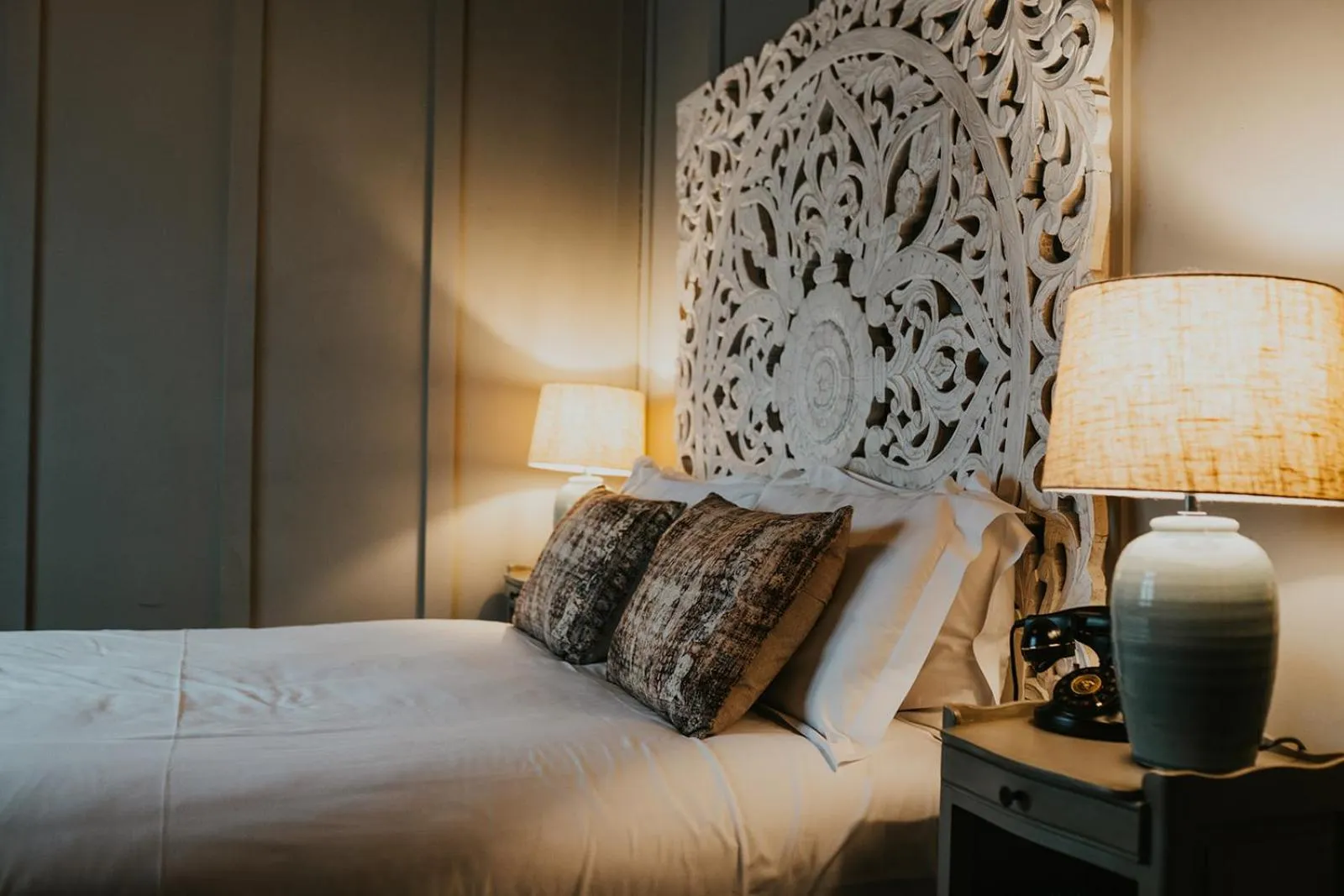 Bed in Le Petit Chateau & William de Percy