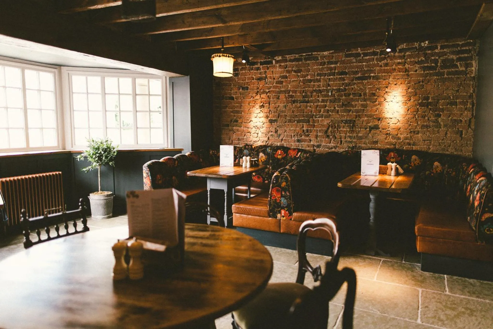 Restaurant/places to eat in Le Petit Chateau & William de Percy