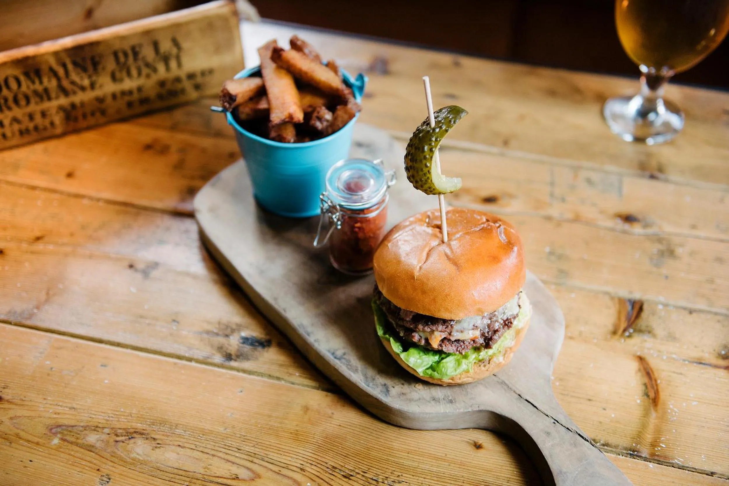 Restaurant/places to eat in Le Petit Chateau & William de Percy