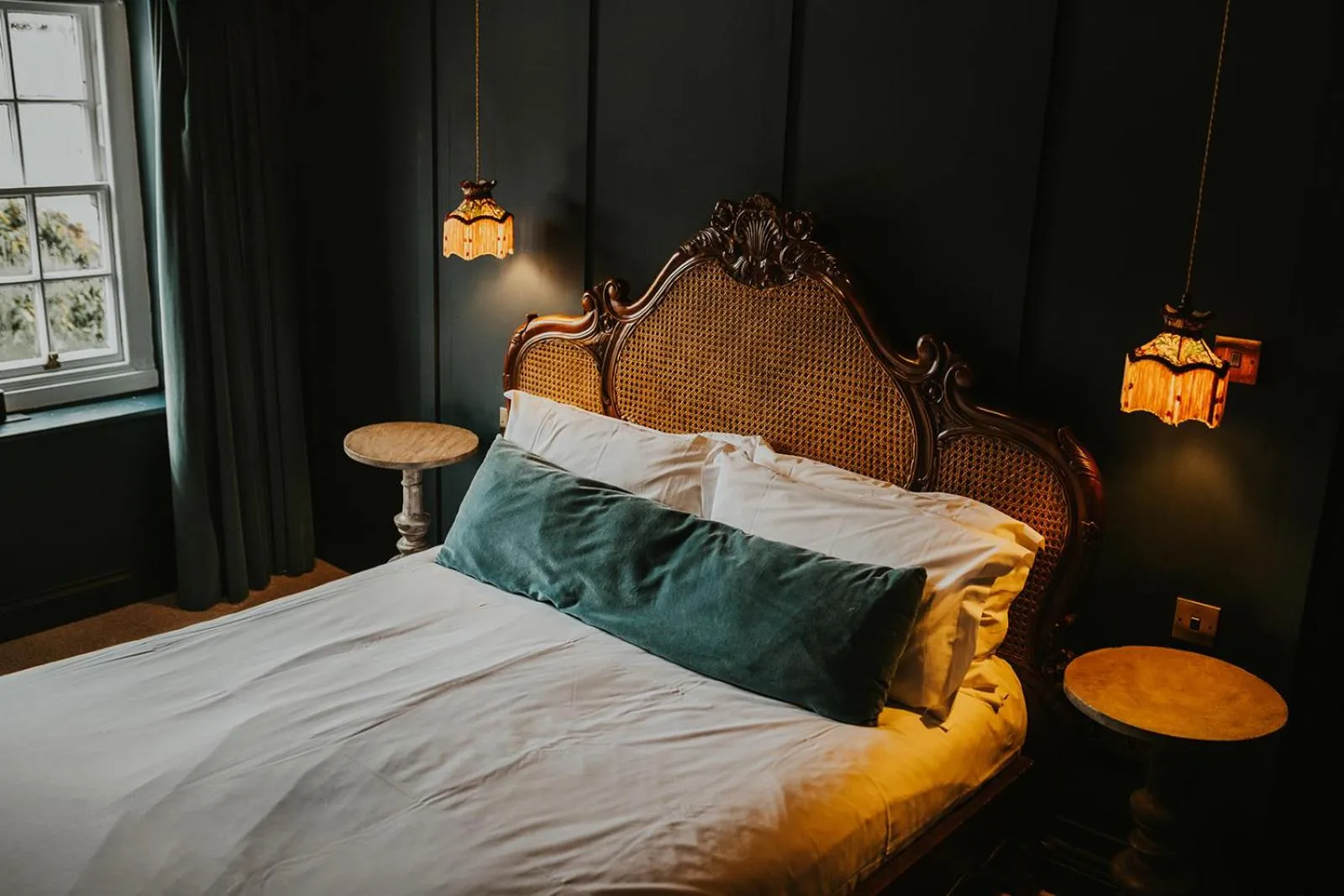 Bed in Le Petit Chateau & William de Percy