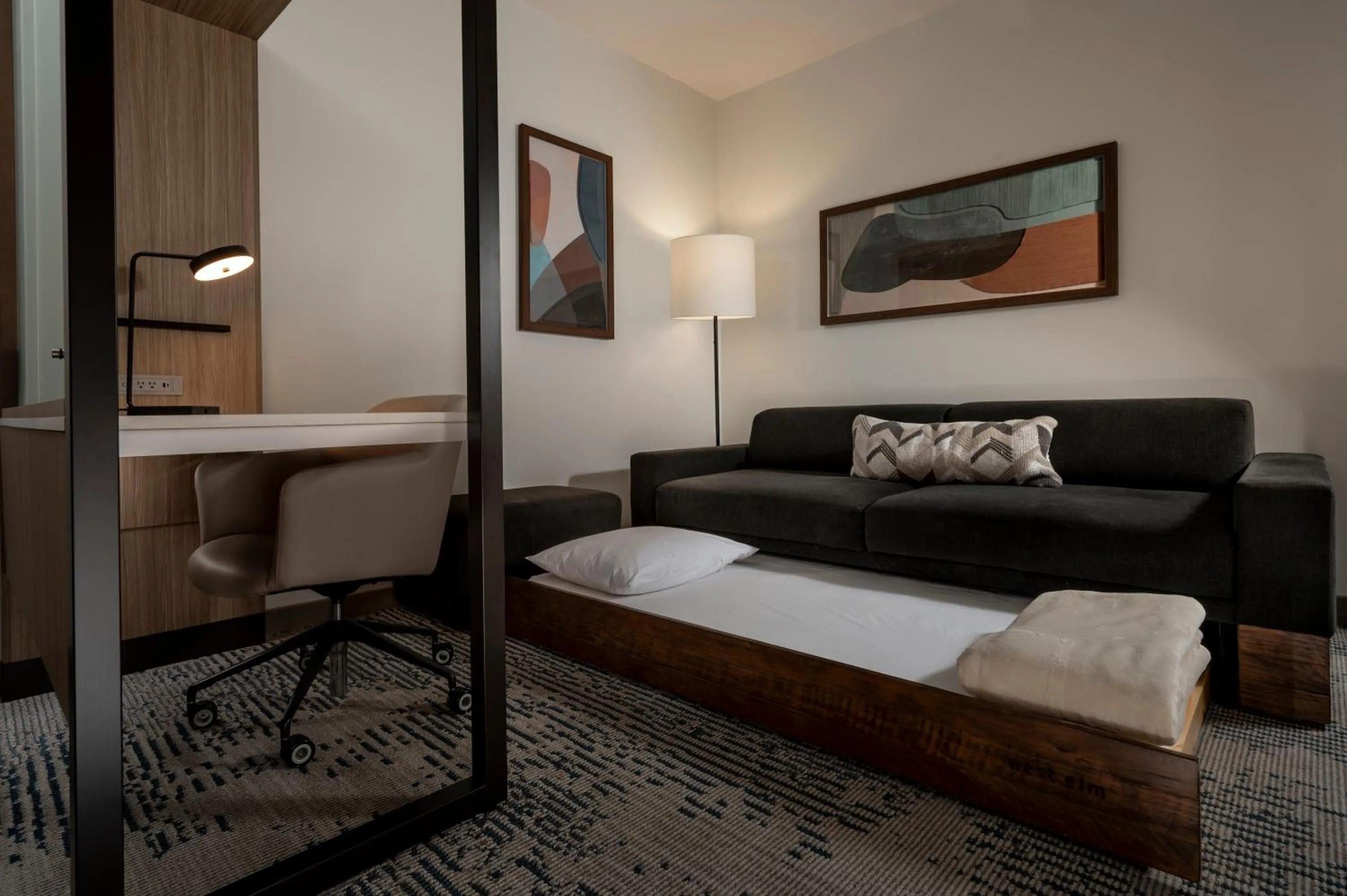 Seating area, Bed in SpringHill Suites by Marriott Houston Brookhollow