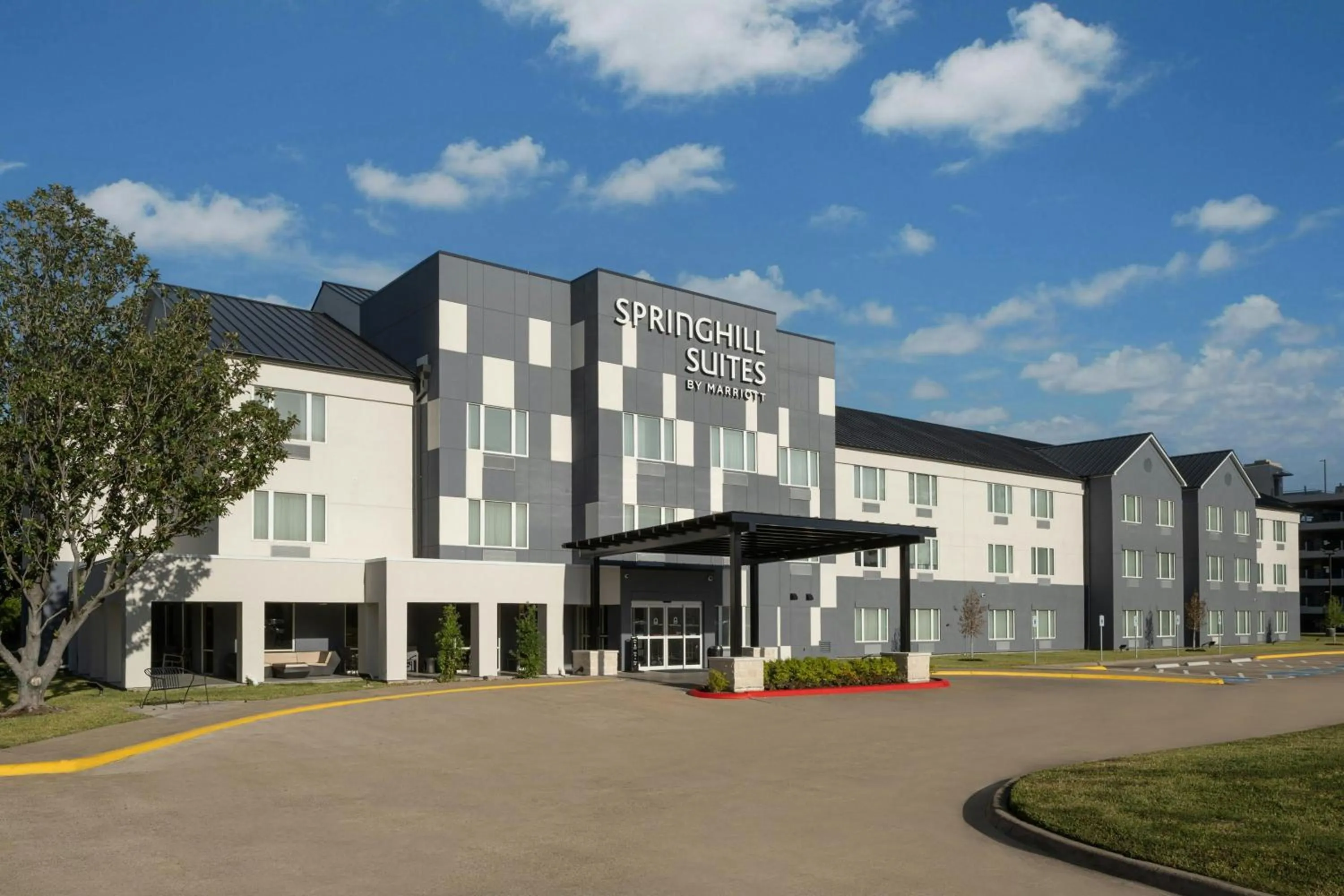 Property building in SpringHill Suites by Marriott Houston Brookhollow