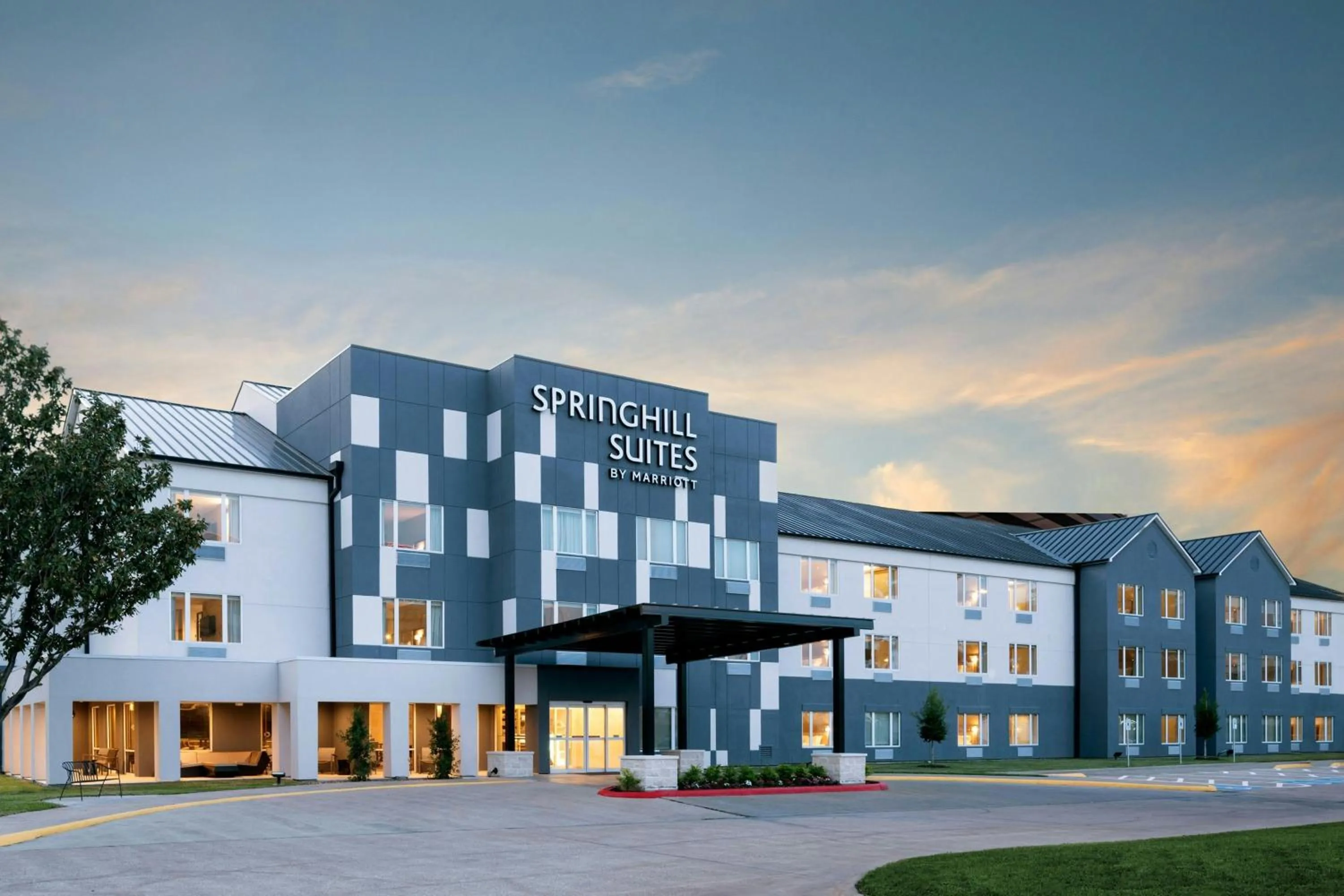 Property building in SpringHill Suites by Marriott Houston Brookhollow