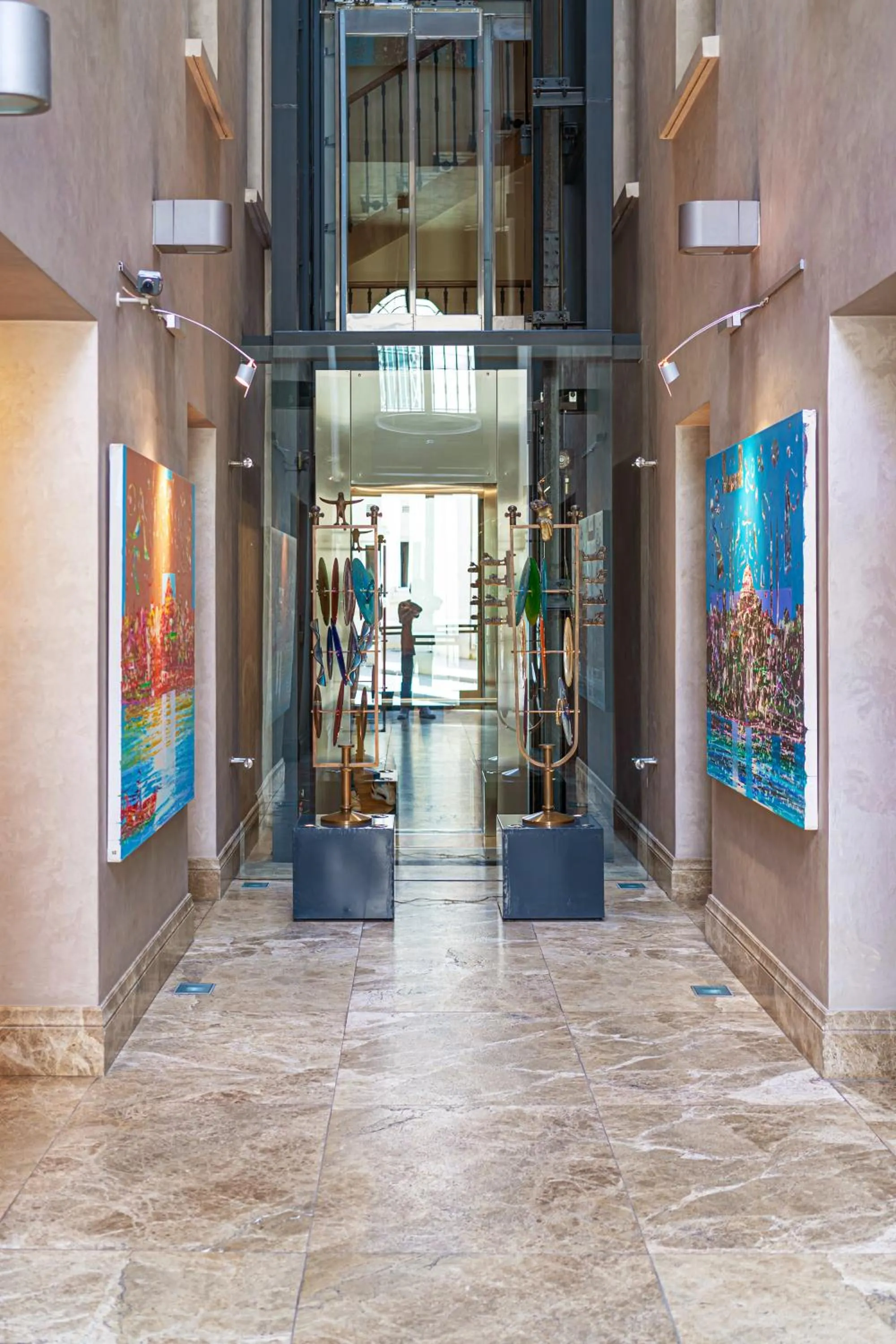 Property building in Tomtom Suites