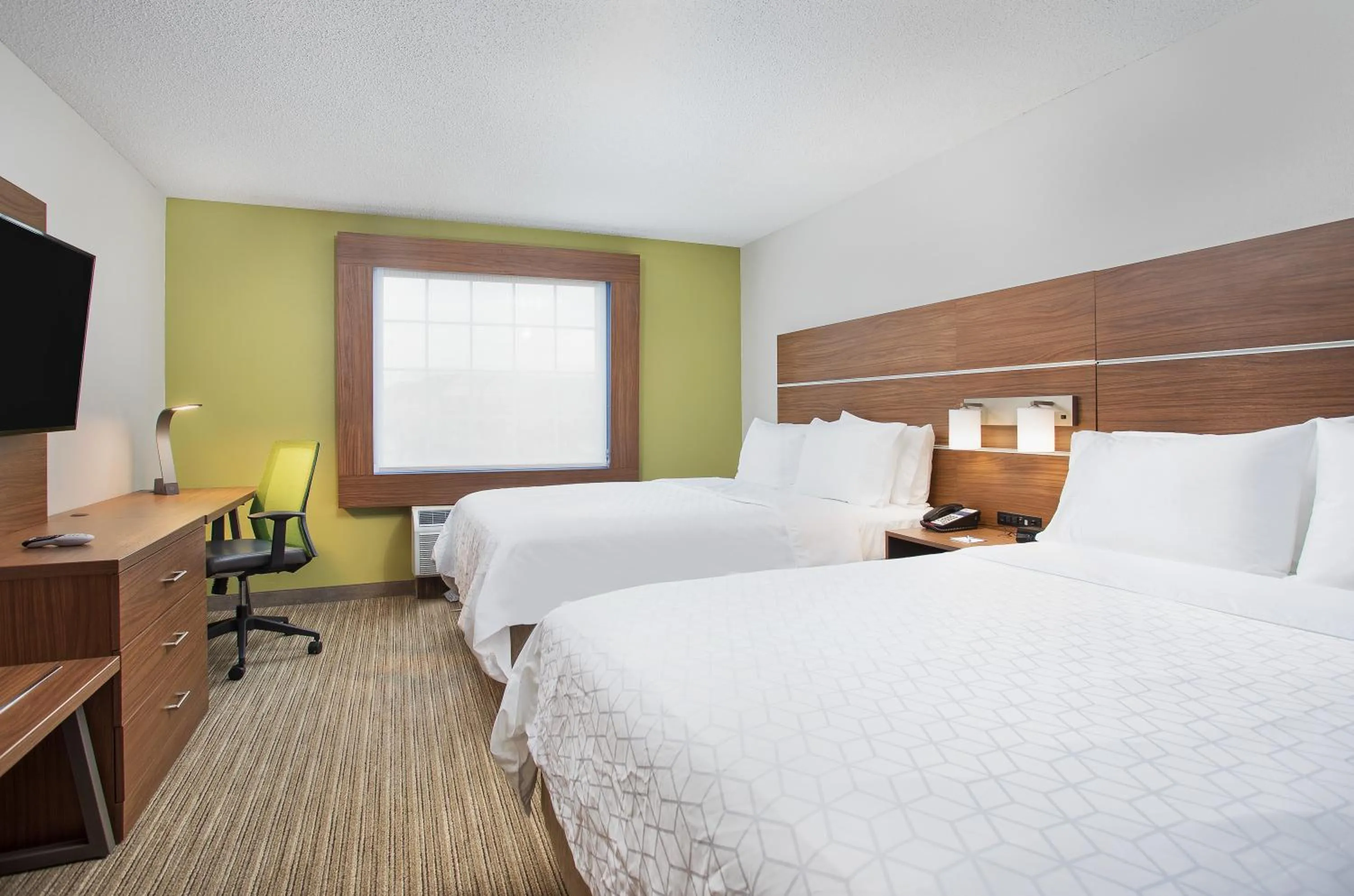Bedroom, Bed in Holiday Inn Express Hotel & Suites Alcoa Knoxville Airport by IHG