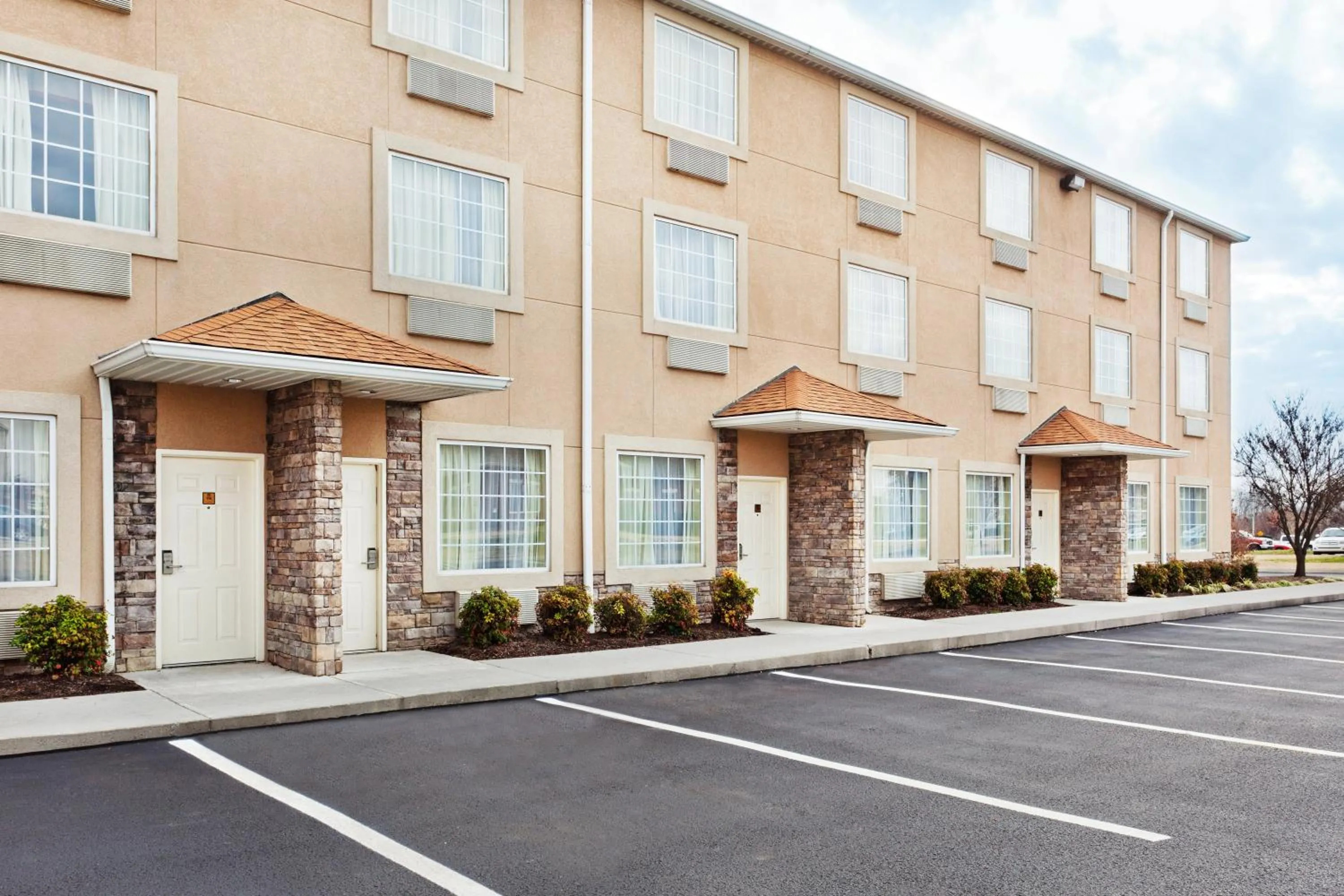 Property building in Holiday Inn Express Hotel & Suites Alcoa Knoxville Airport by IHG