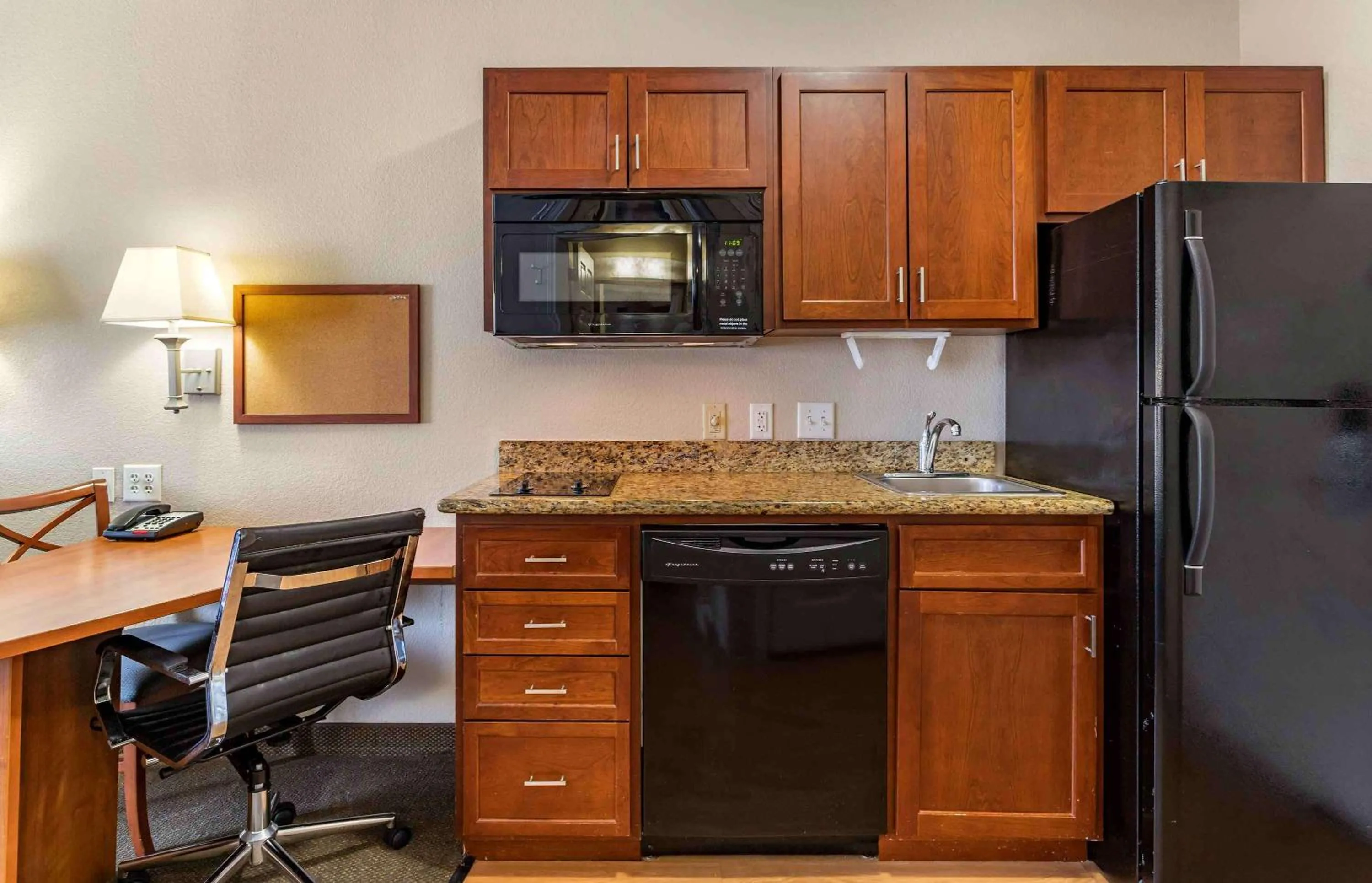 Kitchen or kitchenette in Extended Stay America Suites - Houston - Kingwood