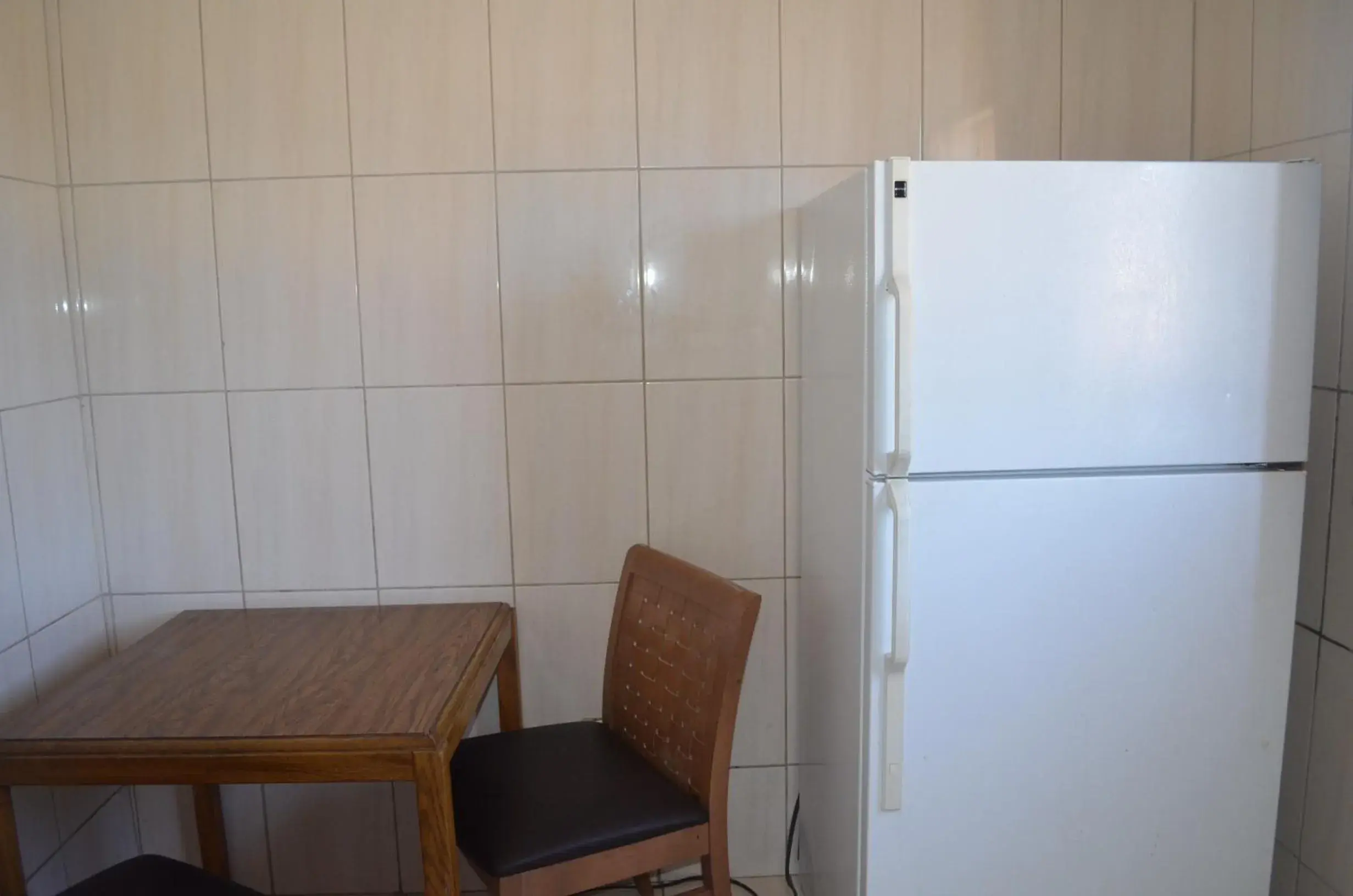 Deluxe King Room with Kitchenette - Nonsmoking in Seaside Inn Motel Deluxe King Room with Kitchenette - Nonsmoking in Seaside Inn Motel