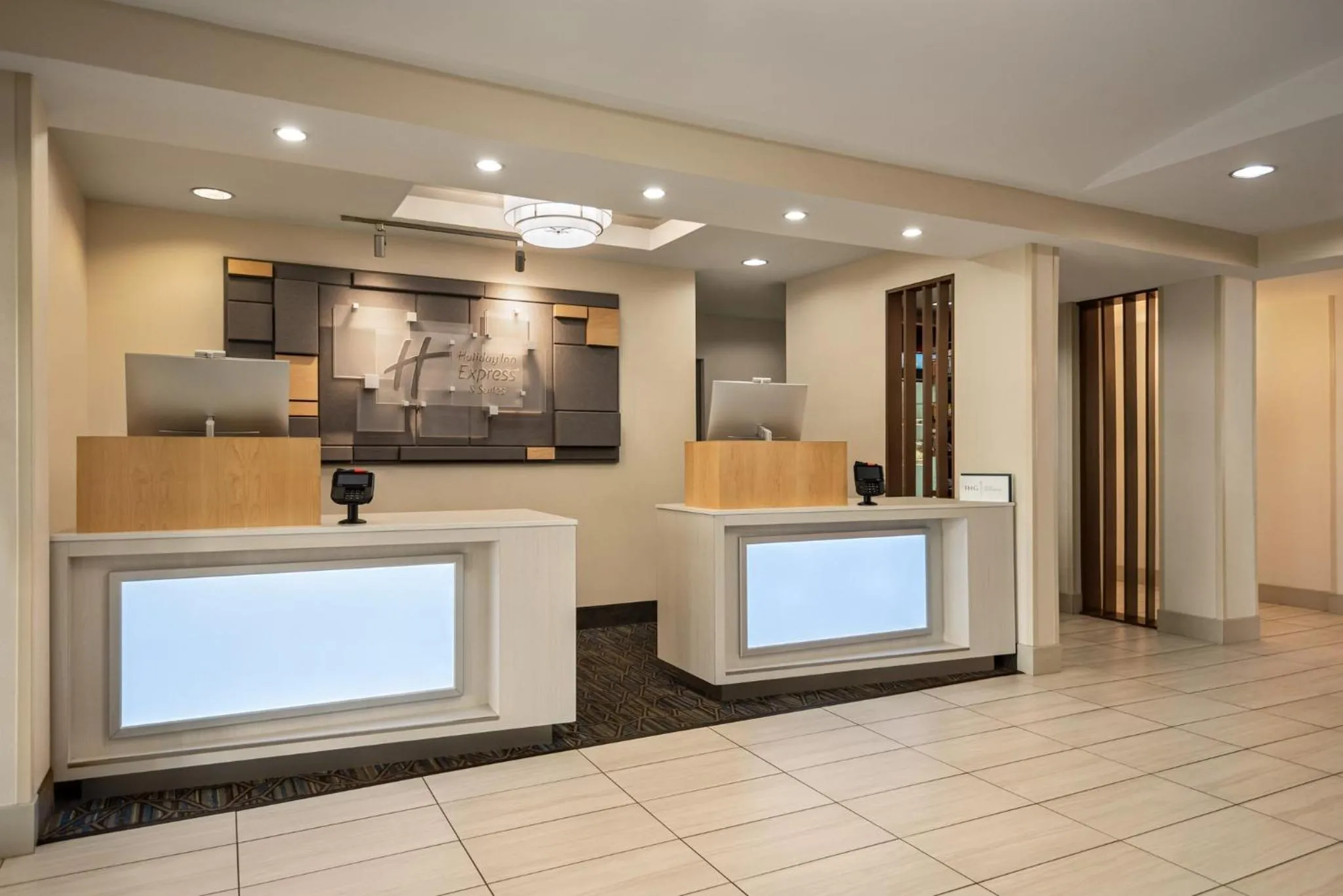 Property building in Holiday Inn Express Hotel & Suites Fredericksburg by IHG