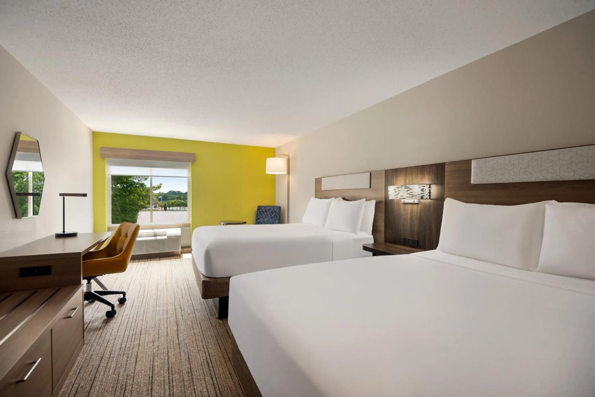 Photo of the whole room, Bed in Holiday Inn Express Hotel & Suites Fredericksburg by IHG