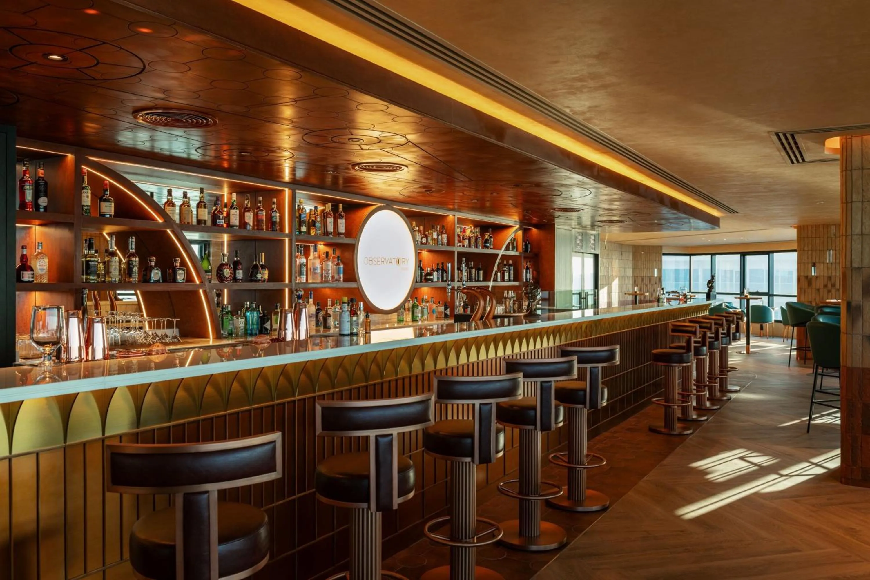 Lounge or bar in Dubai Marriott Harbour Hotel And Suites