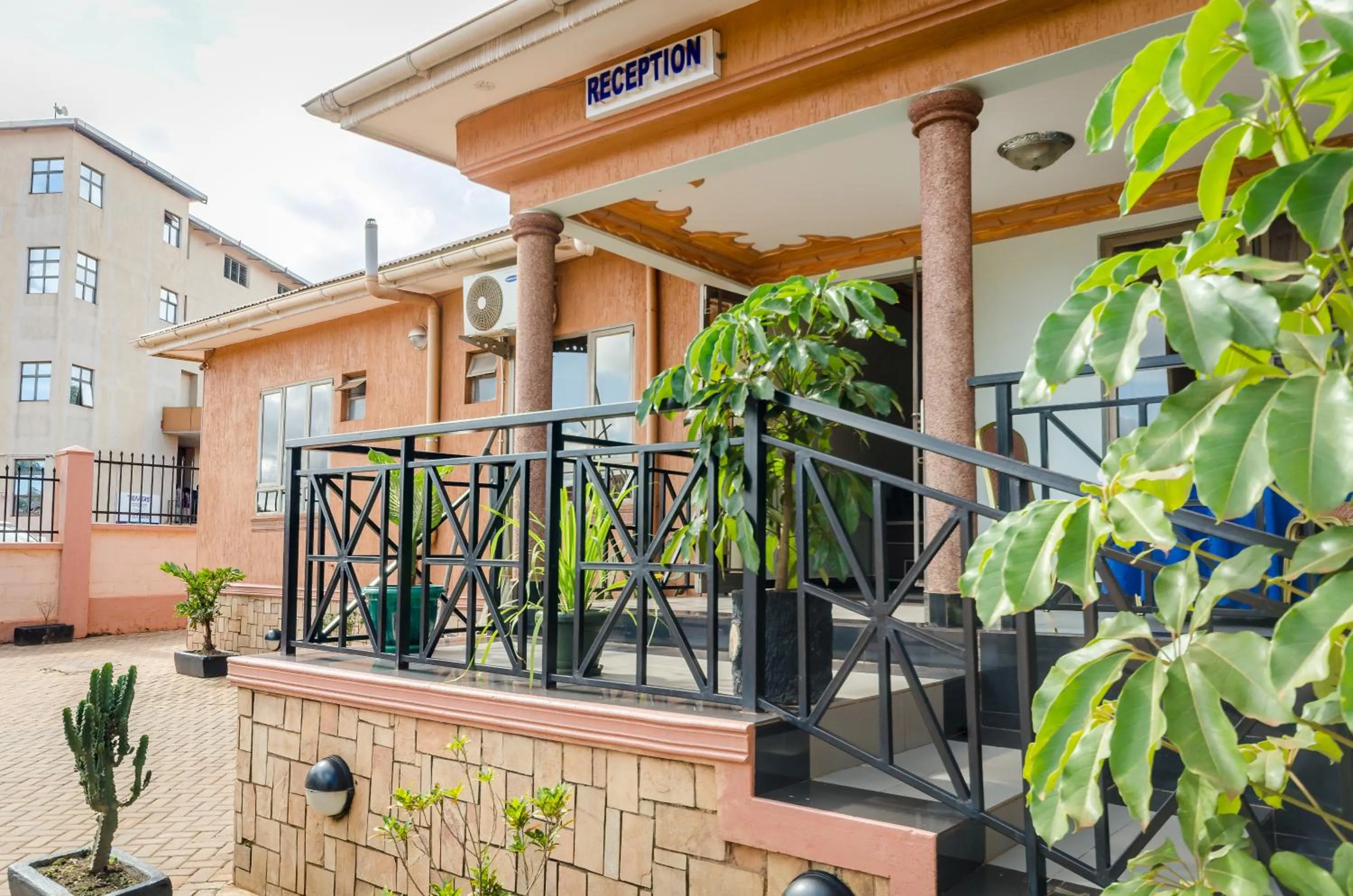 Facade/entrance in Mt. Zion Hotel Annex