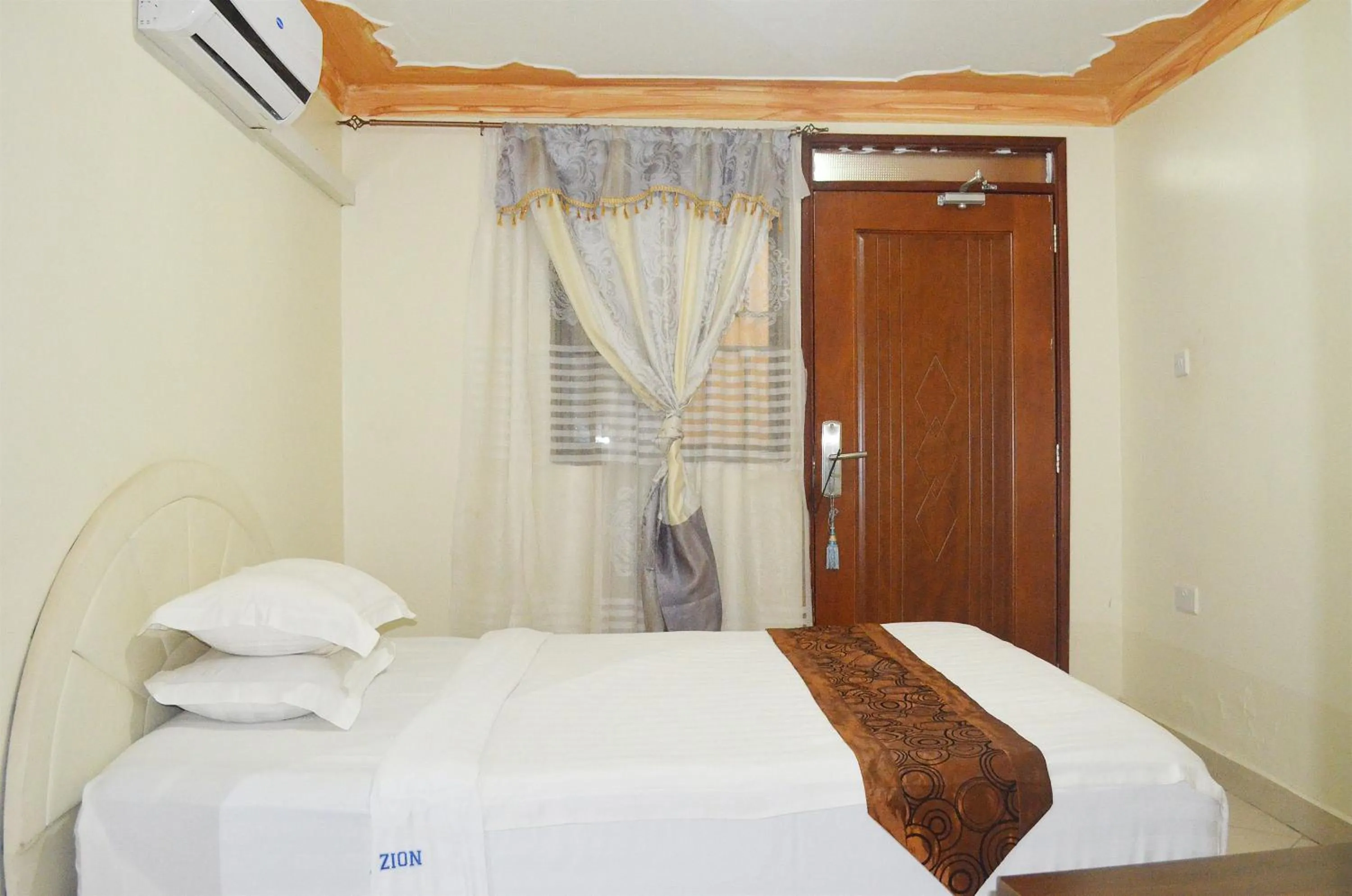 Bed in Mt. Zion Hotel Annex