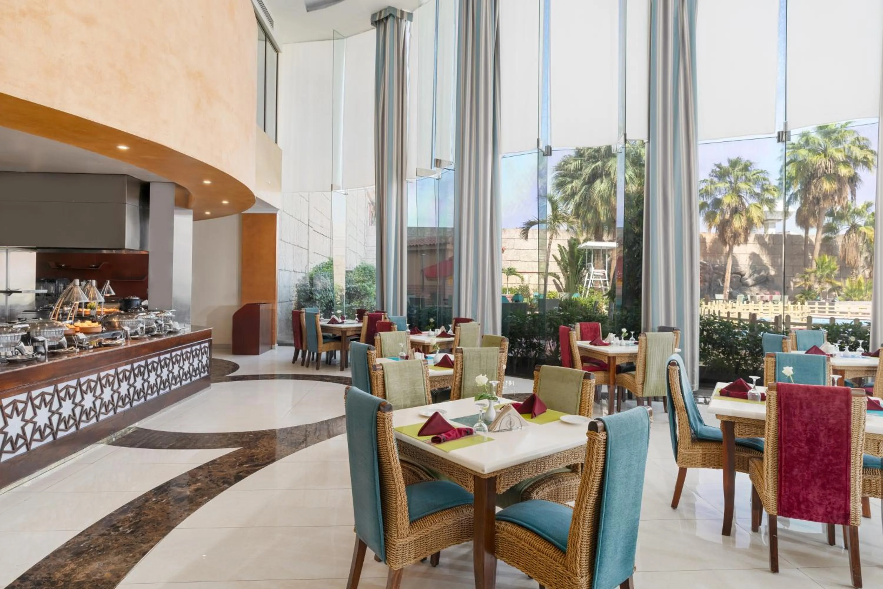Restaurant/places to eat in Mövenpick Hotel Jeddah