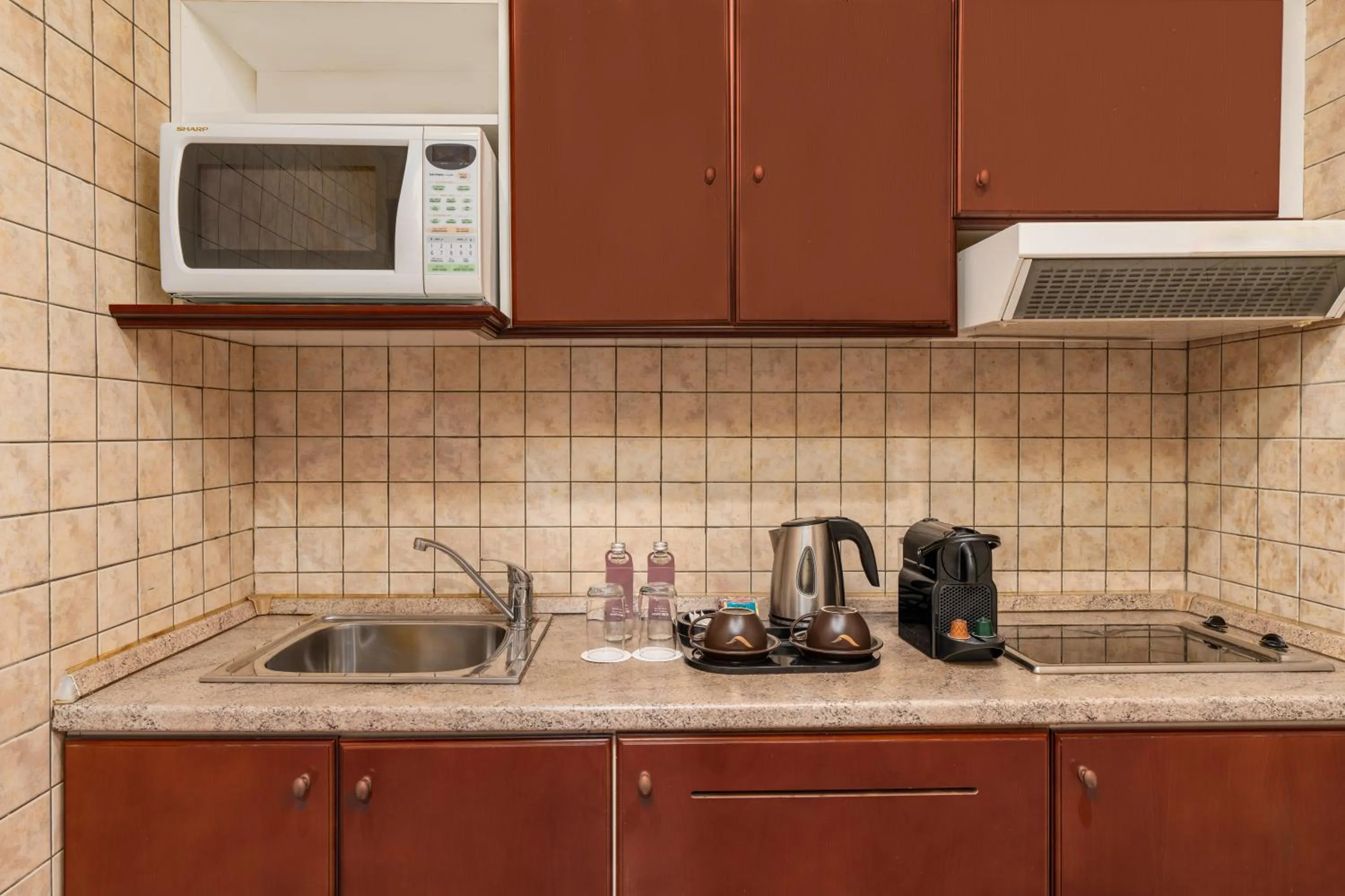 Kitchen or kitchenette in Mövenpick Hotel Jeddah