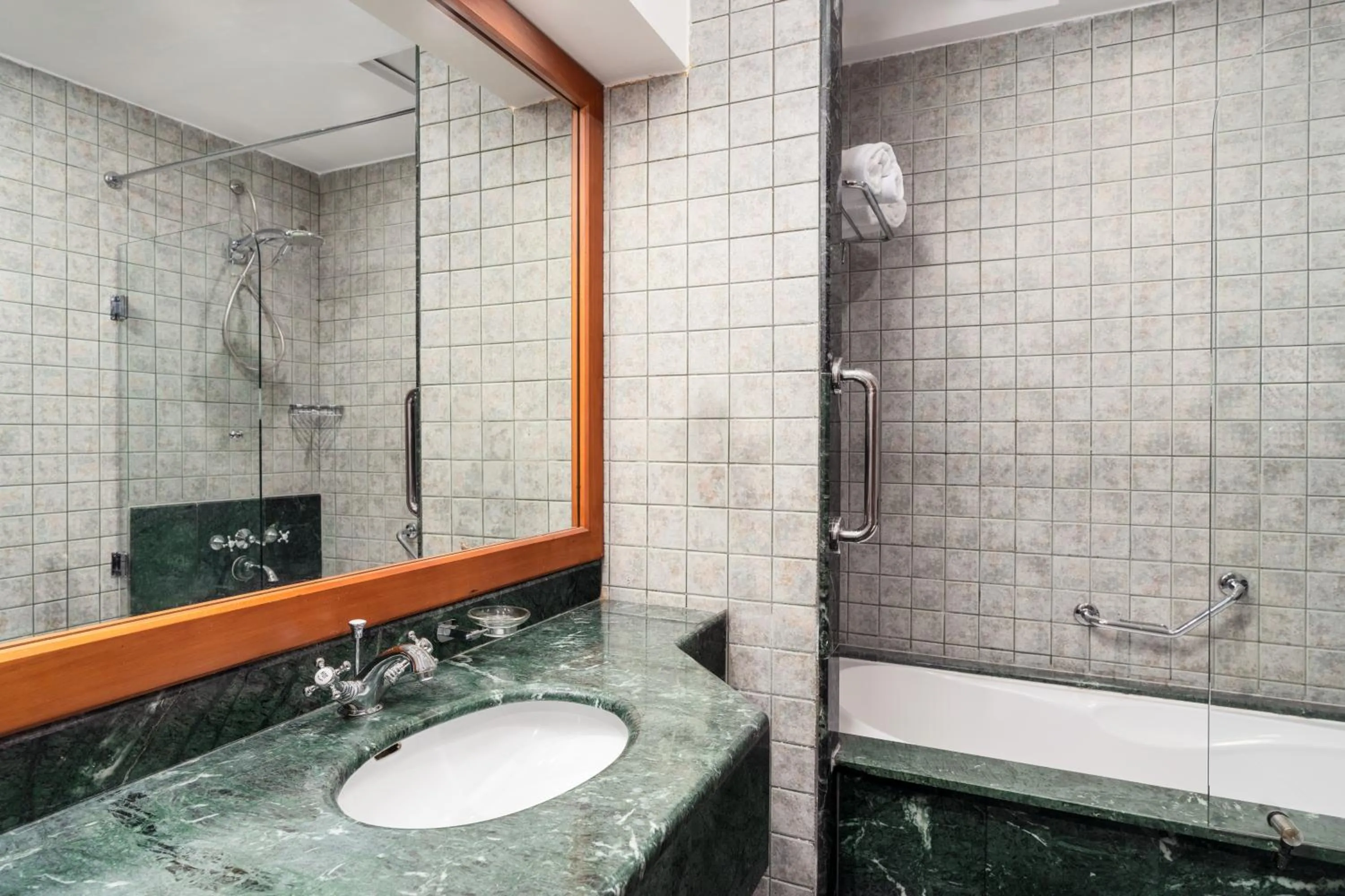 Bathroom in Mövenpick Hotel Jeddah