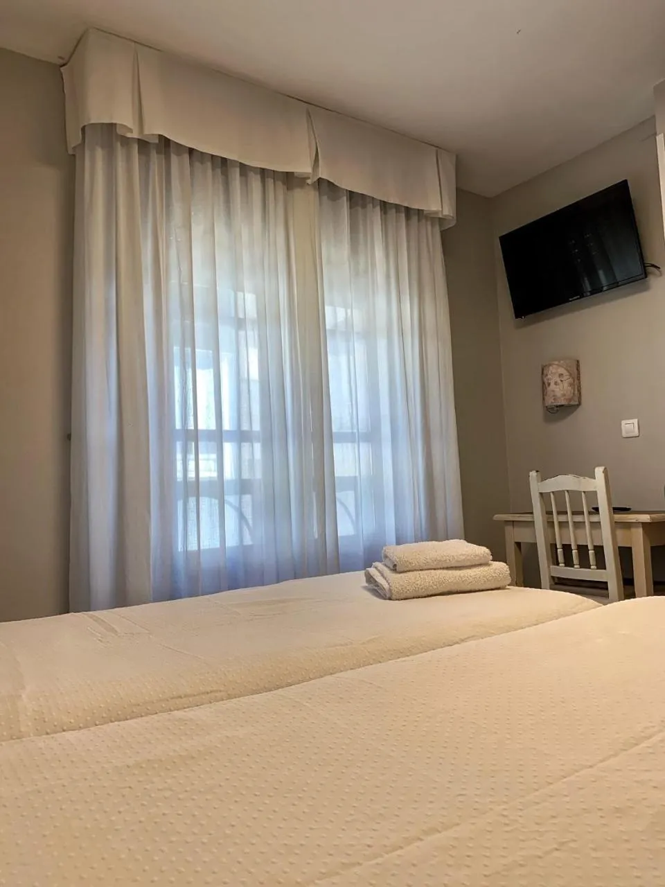 Bed in Hostal Restaurante Méndez