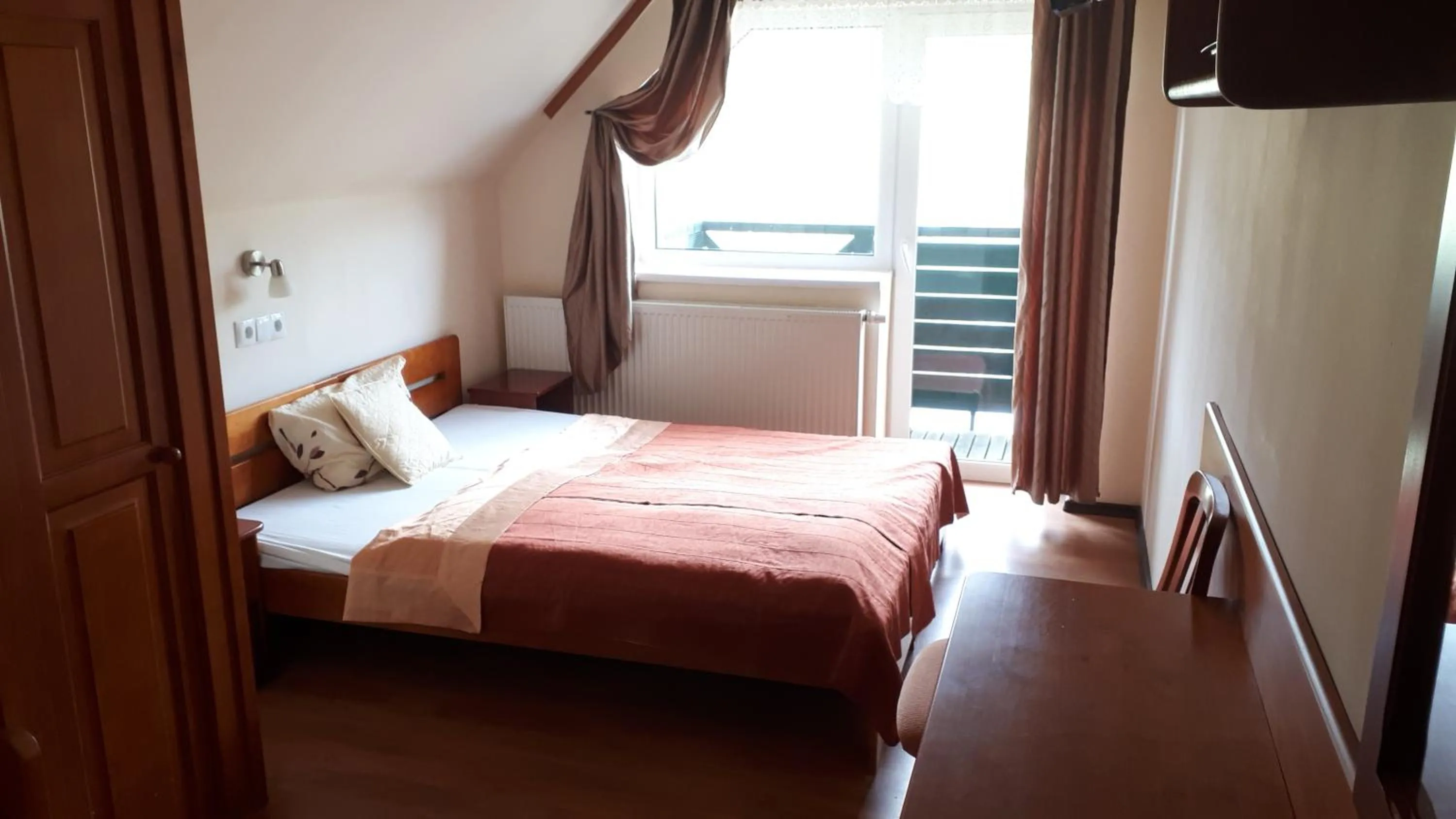 Photo of the whole room, Bed in Agal Zieleniec
