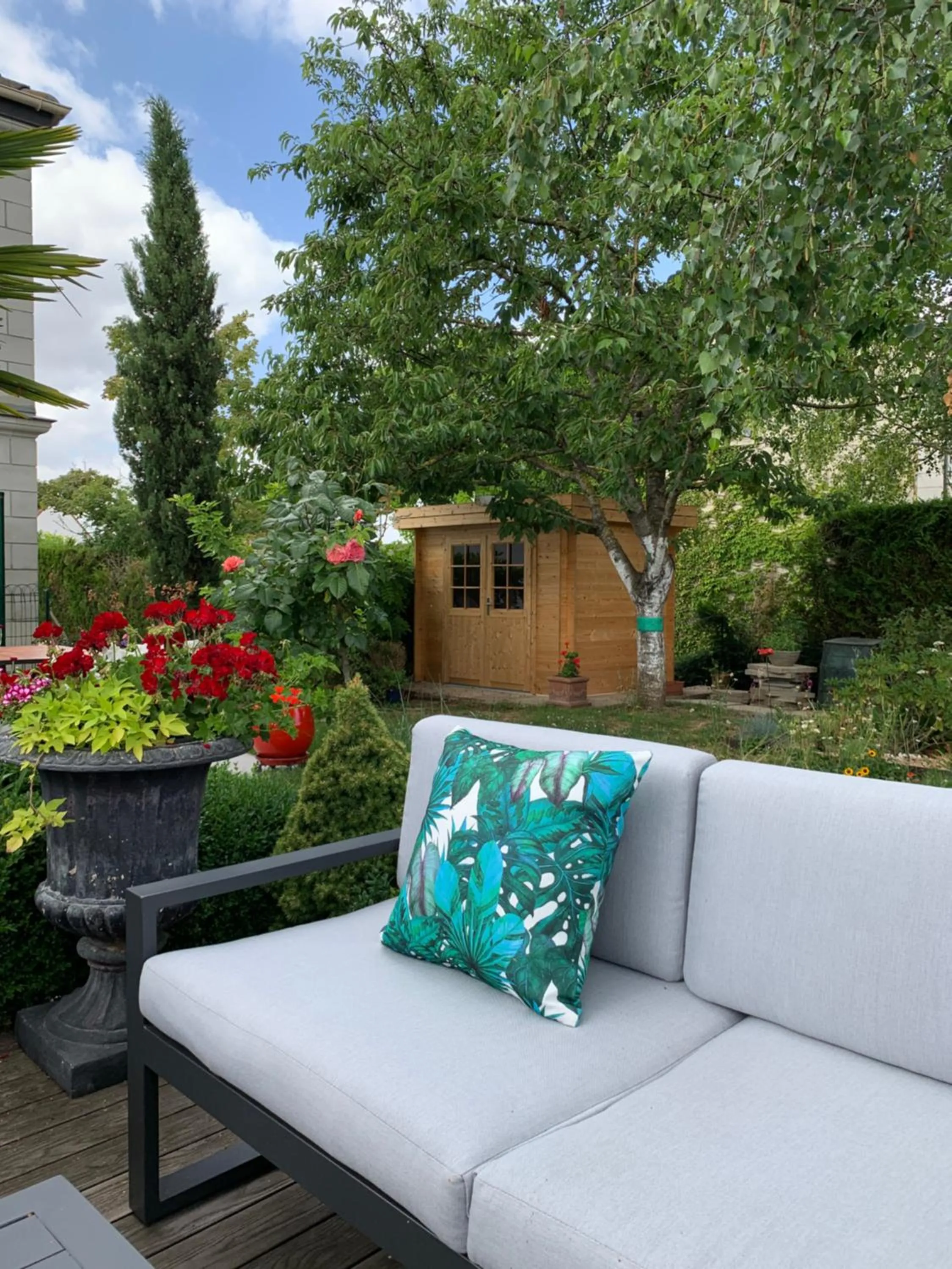 Patio in Les Suites Champenoises