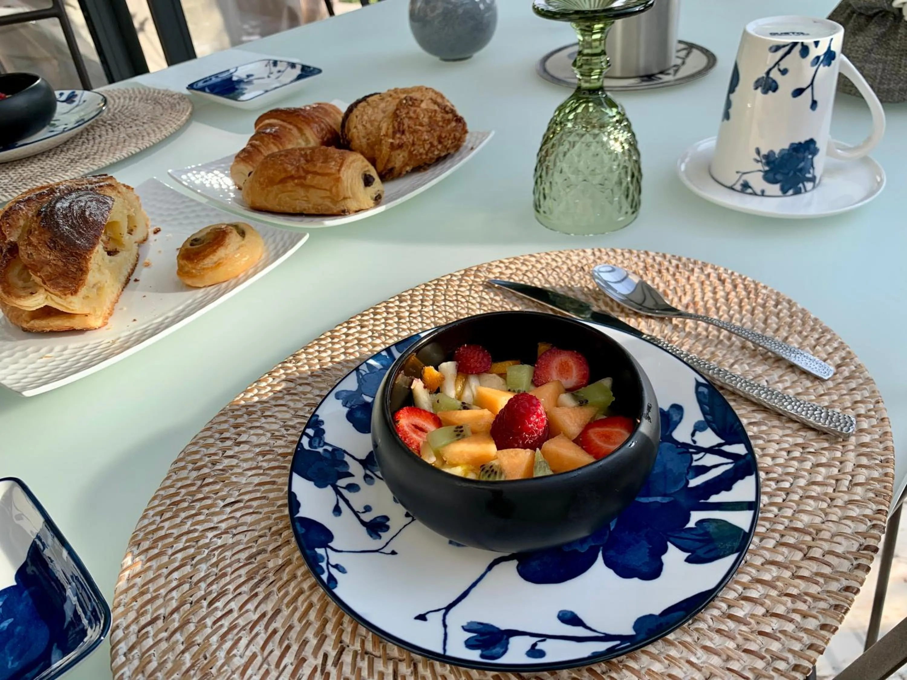 Restaurant/places to eat in Les Suites Champenoises