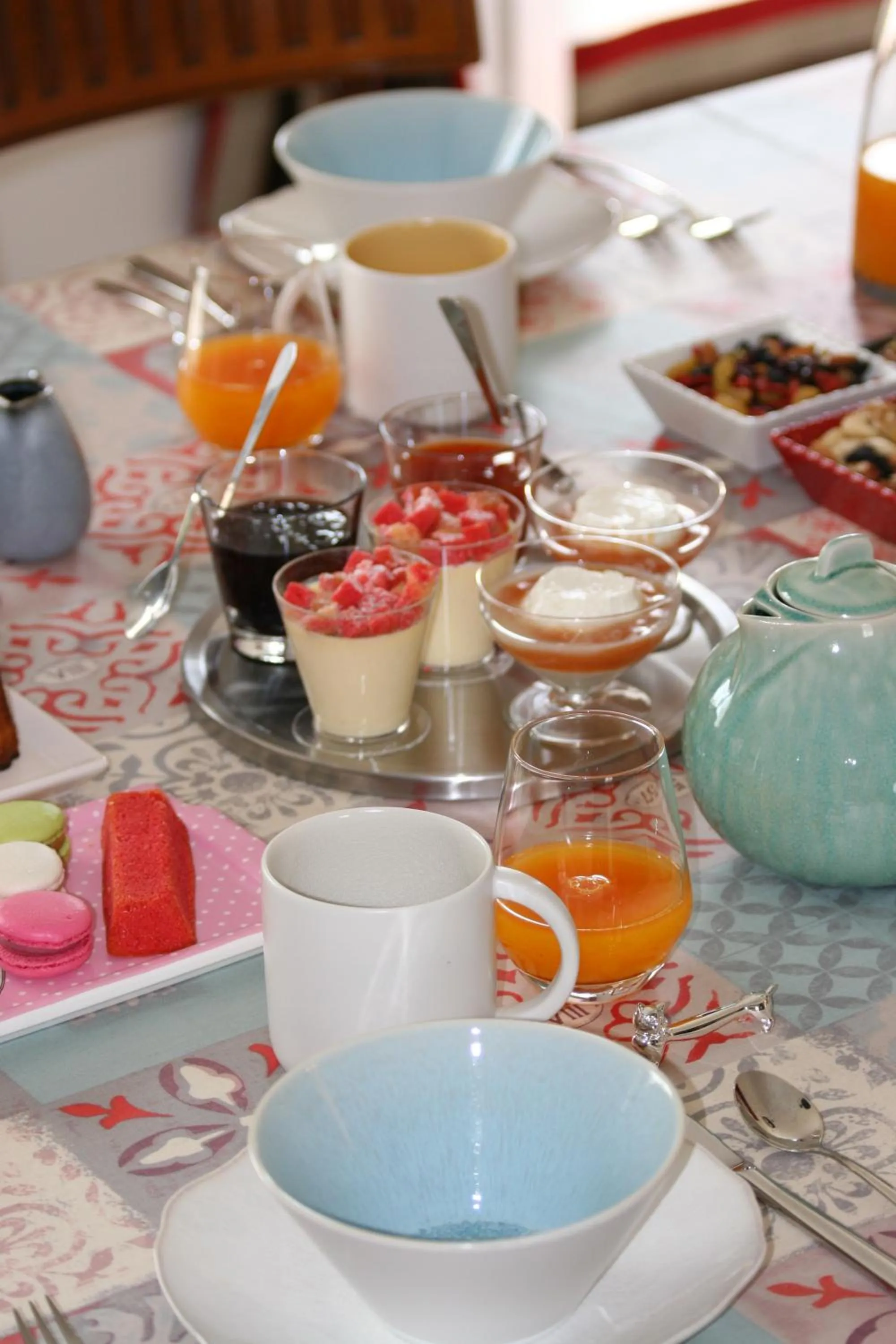 Continental breakfast in Les Suites Champenoises