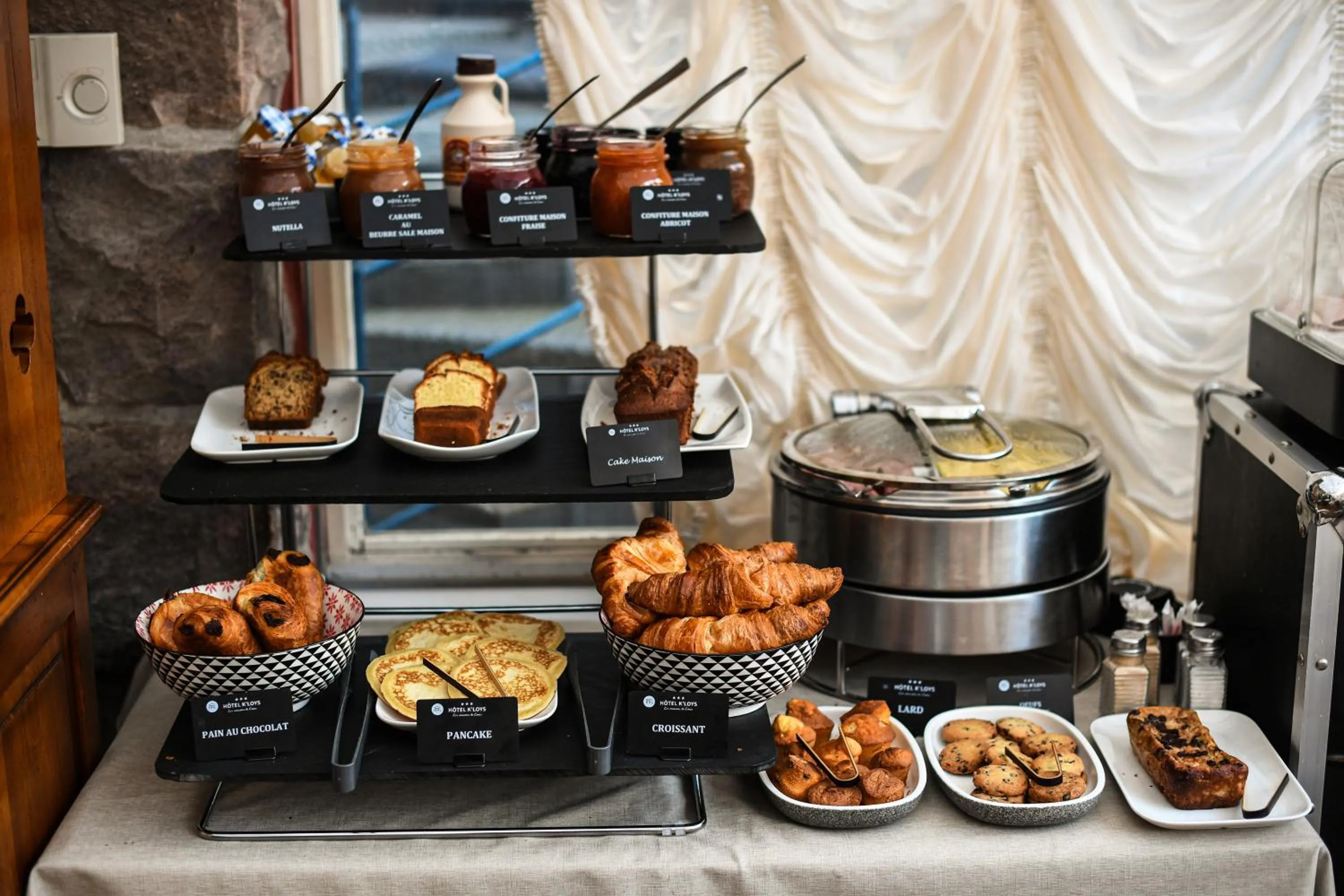 Buffet breakfast in Hotel K'Loys