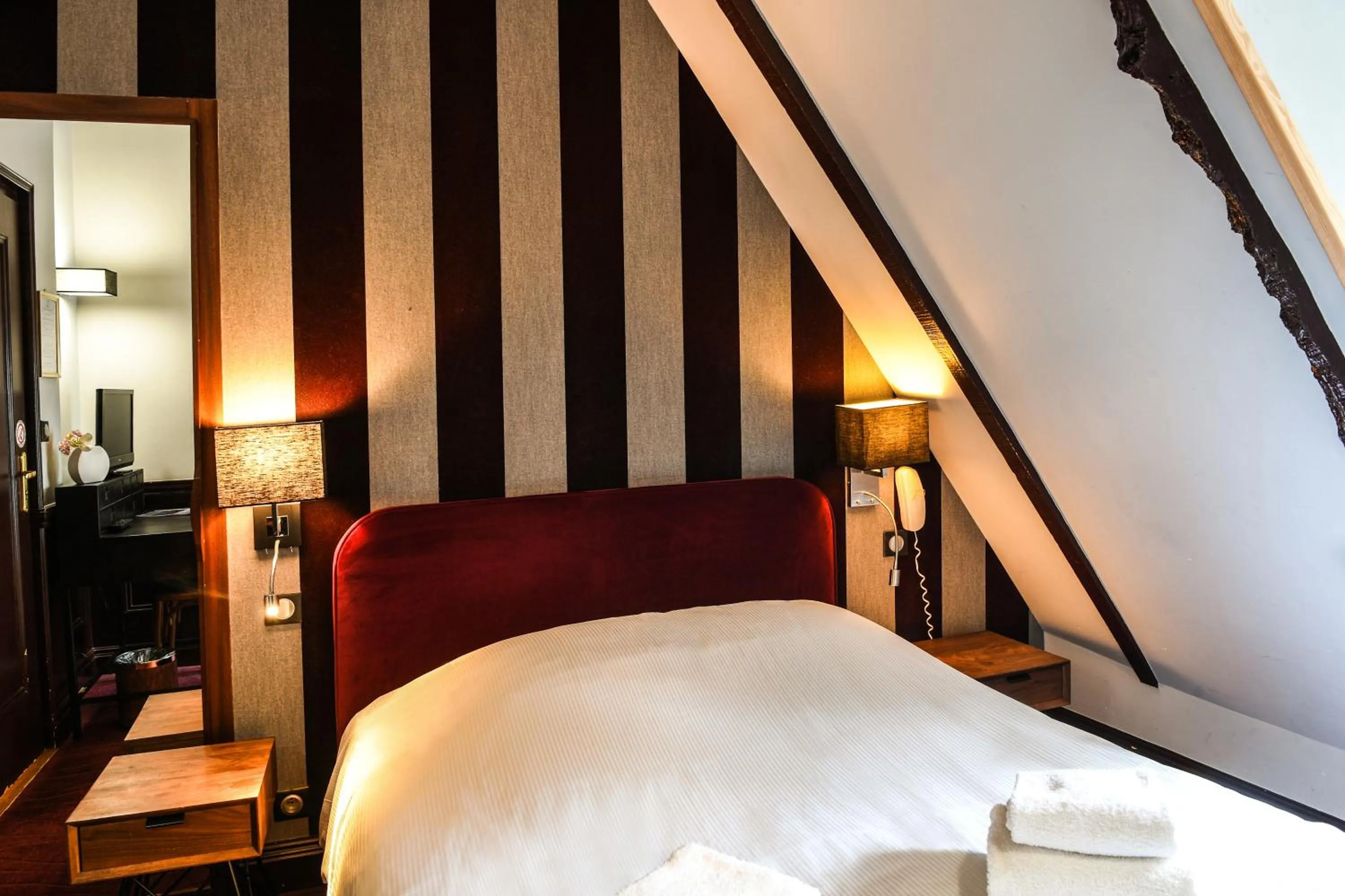 Photo of the whole room, Bed in Hotel K'Loys