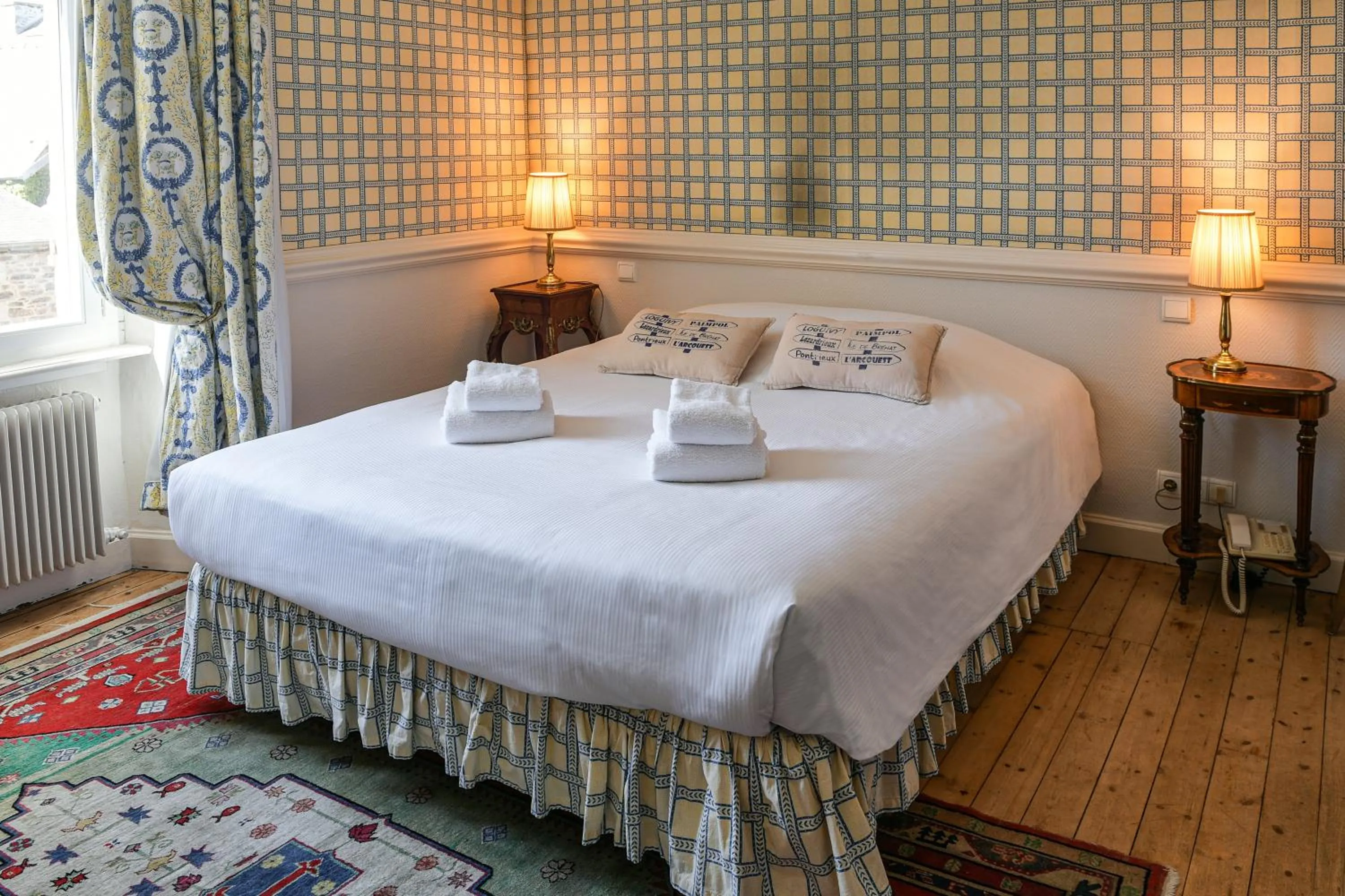 Photo of the whole room, Bed in Hotel K'Loys