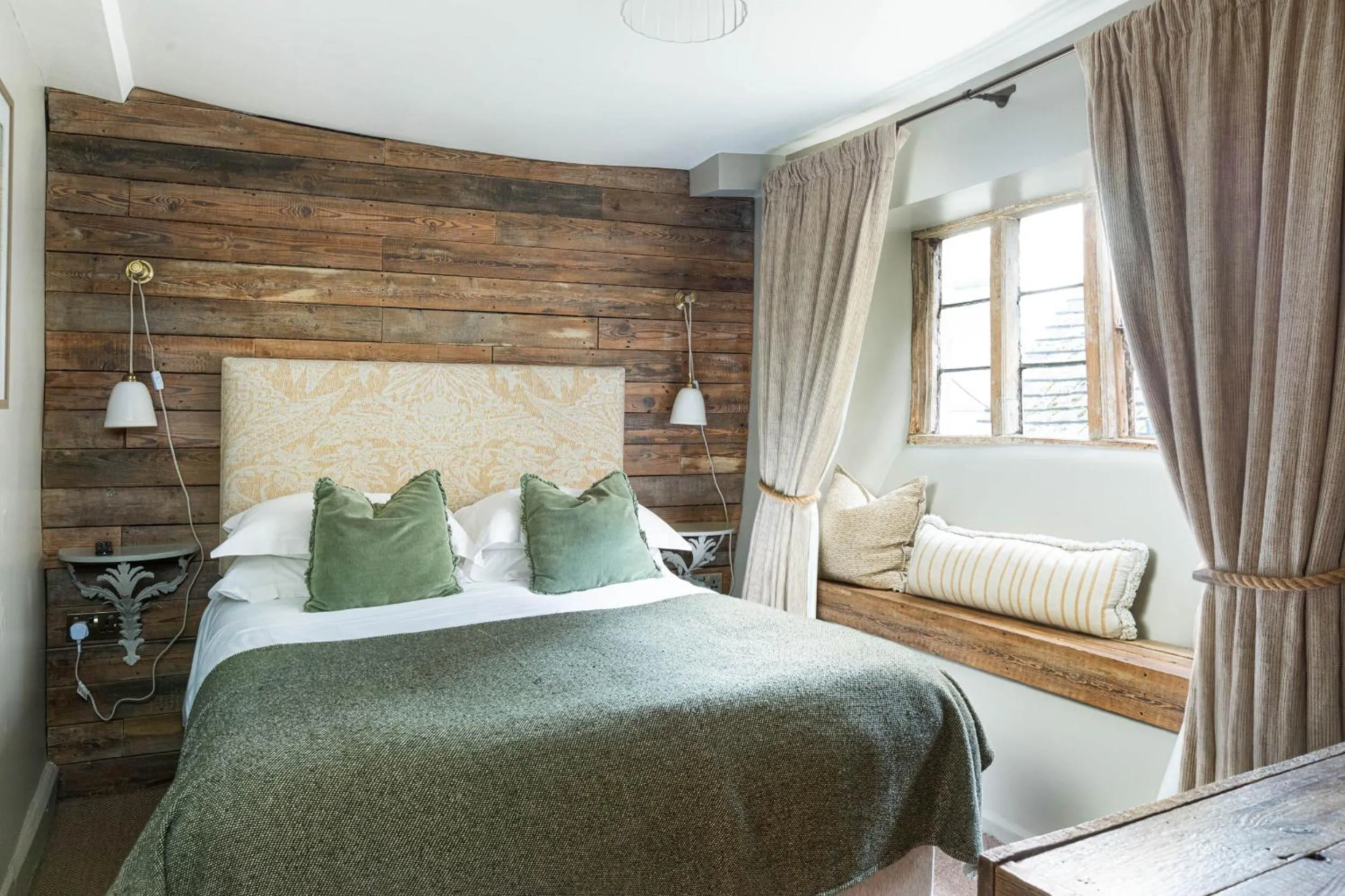 Bed in The Stag at Stow