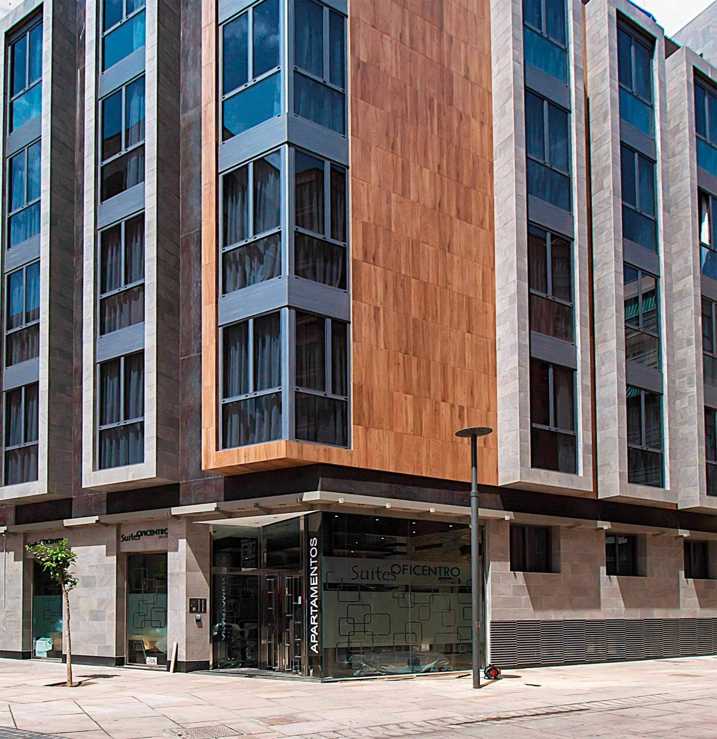 Facade/entrance in Apartamentos Suites Oficentro Deluxe