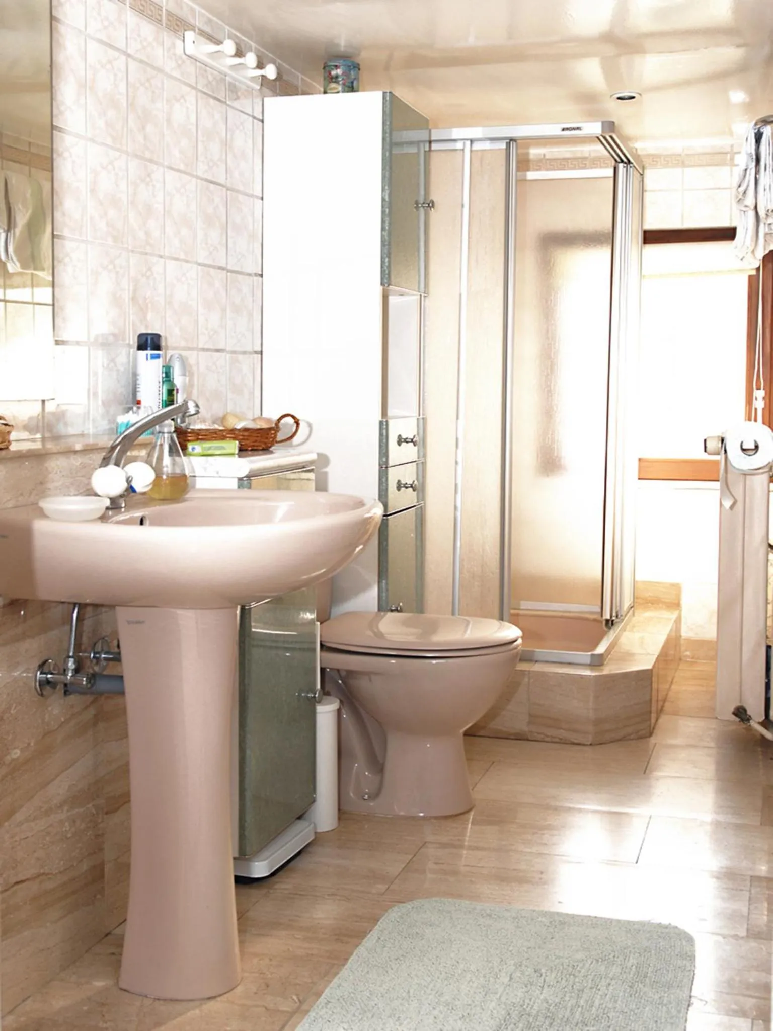 Bathroom in La Cour des Amis