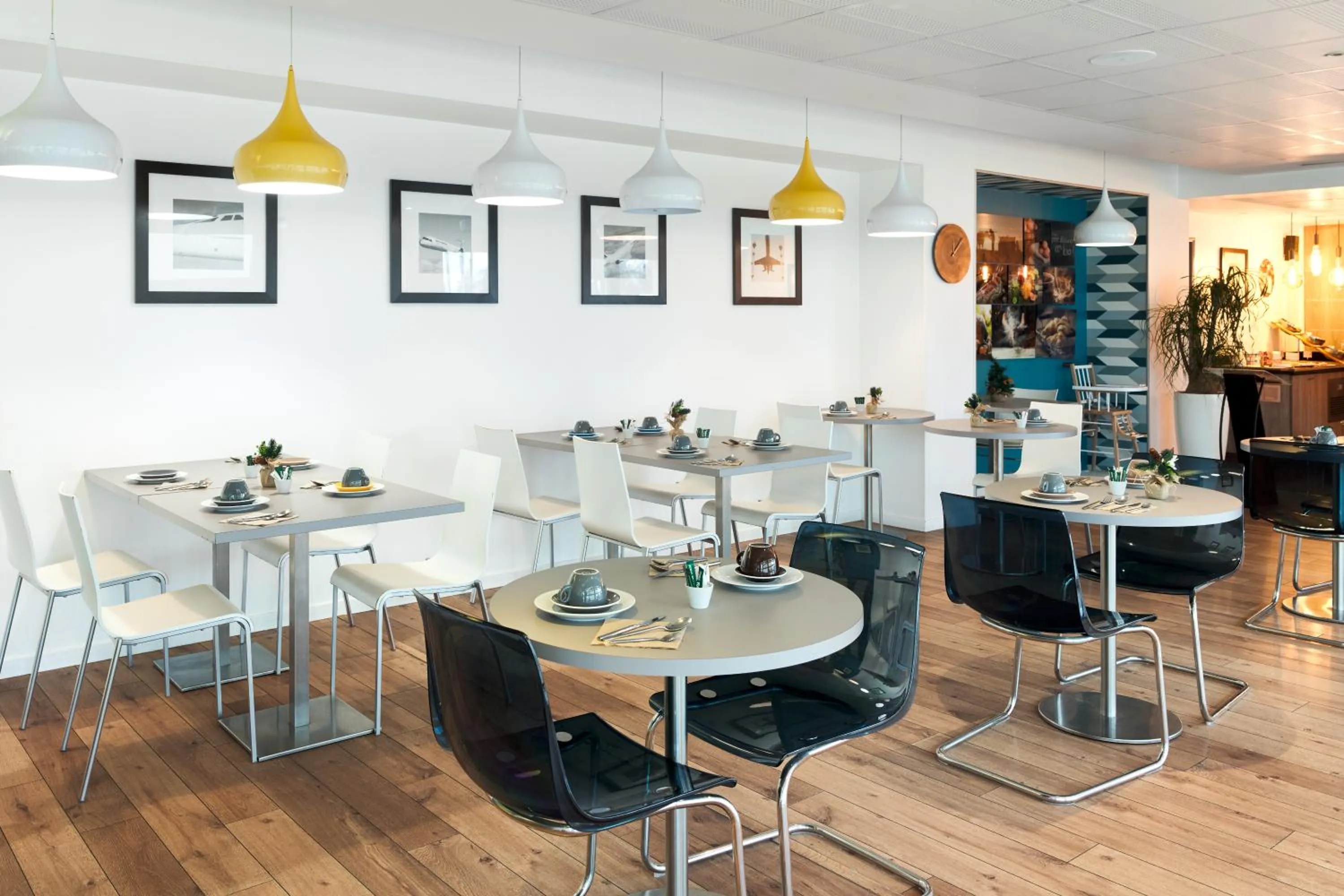 Breakfast in Zenitude Hôtel Résidences Roissy Village