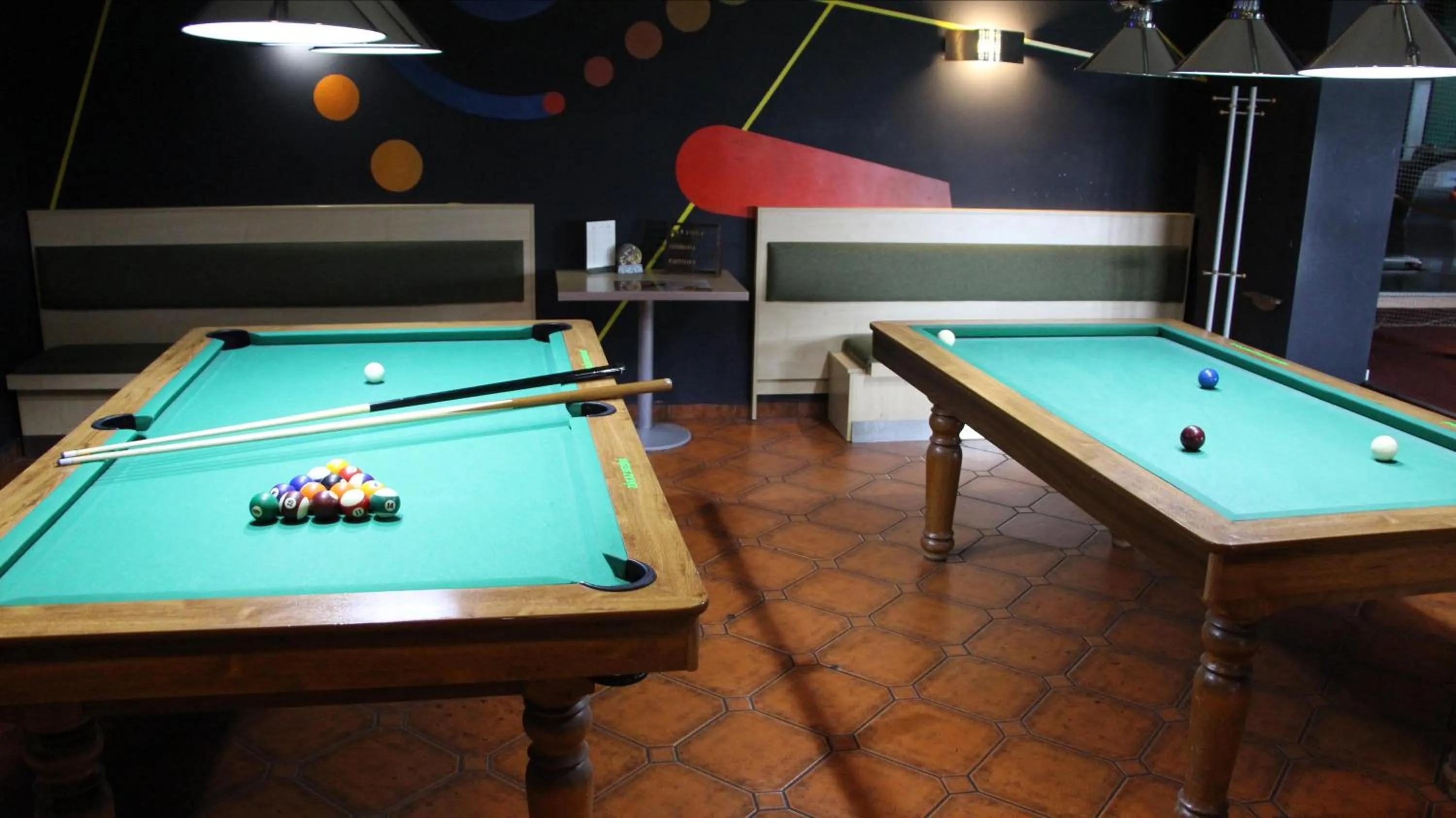 Billiard in Penzion Raketa Bowling