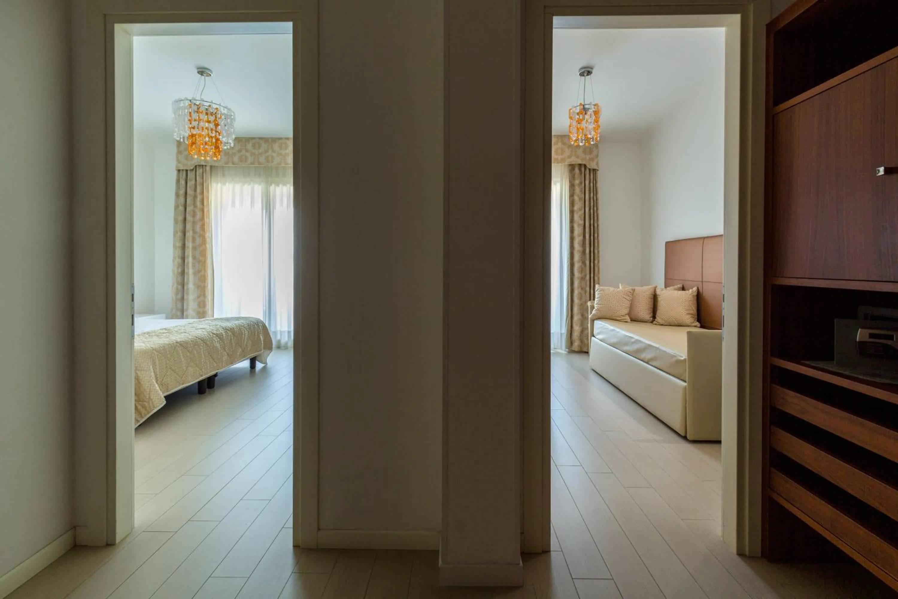 Photo of the whole room, Bed in Hotel Continental Wellness & Spa