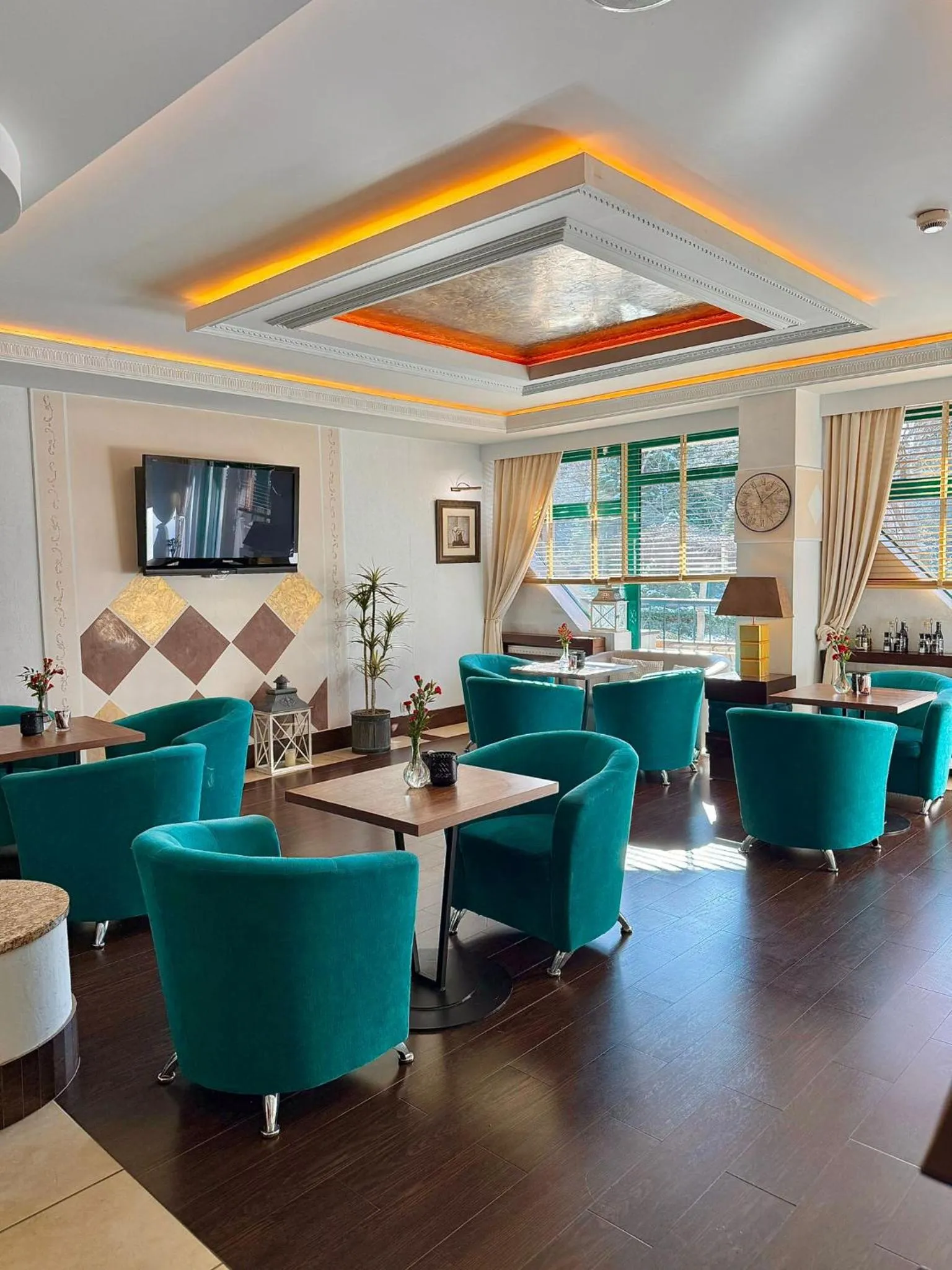 Restaurant/places to eat in Papuga Park Hotel Wellness Marrakesz & SPA